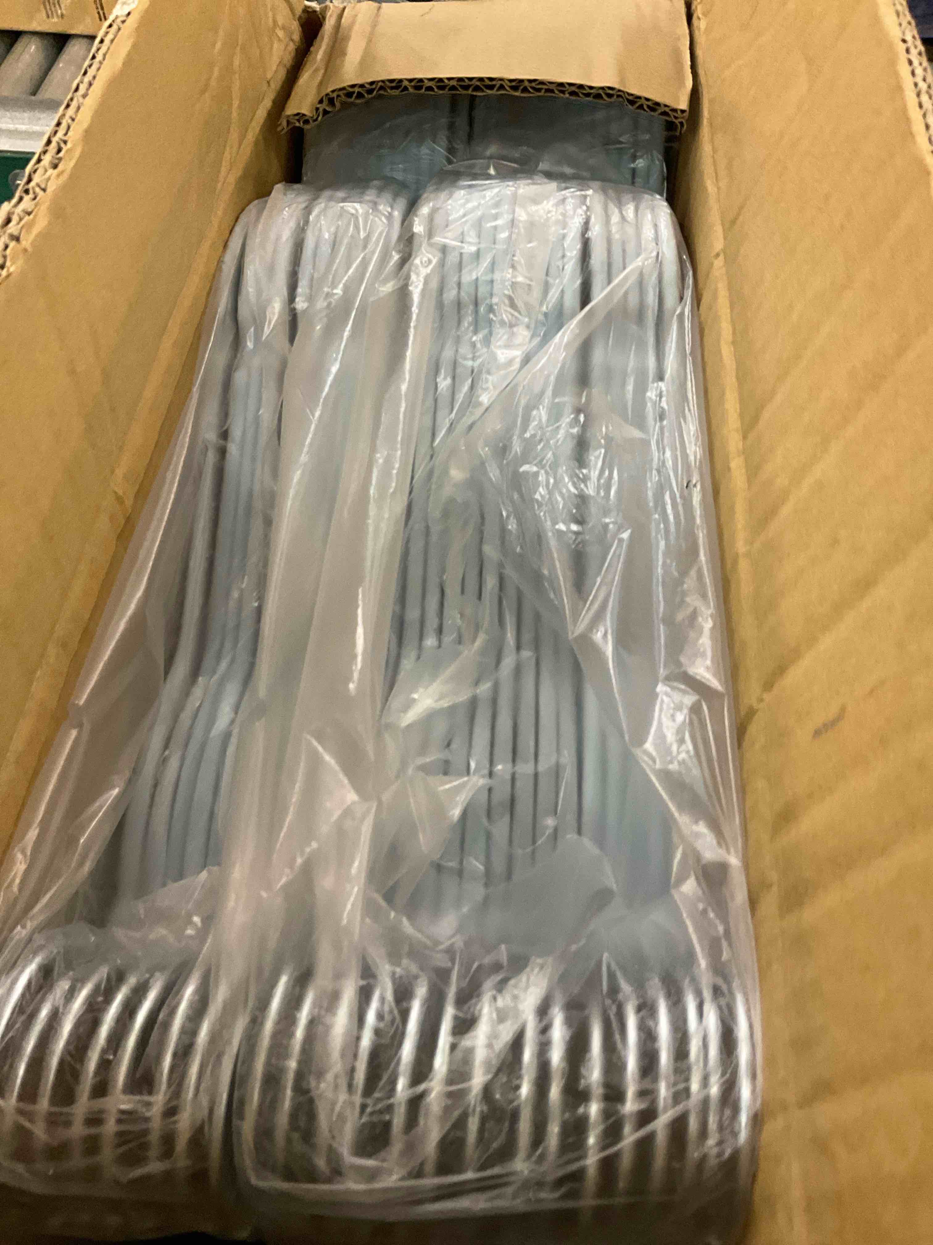 https://s3.amazonaws.com/lotting-images-prod/BargainHunt/EXS00703259_1707148466007.jpeg