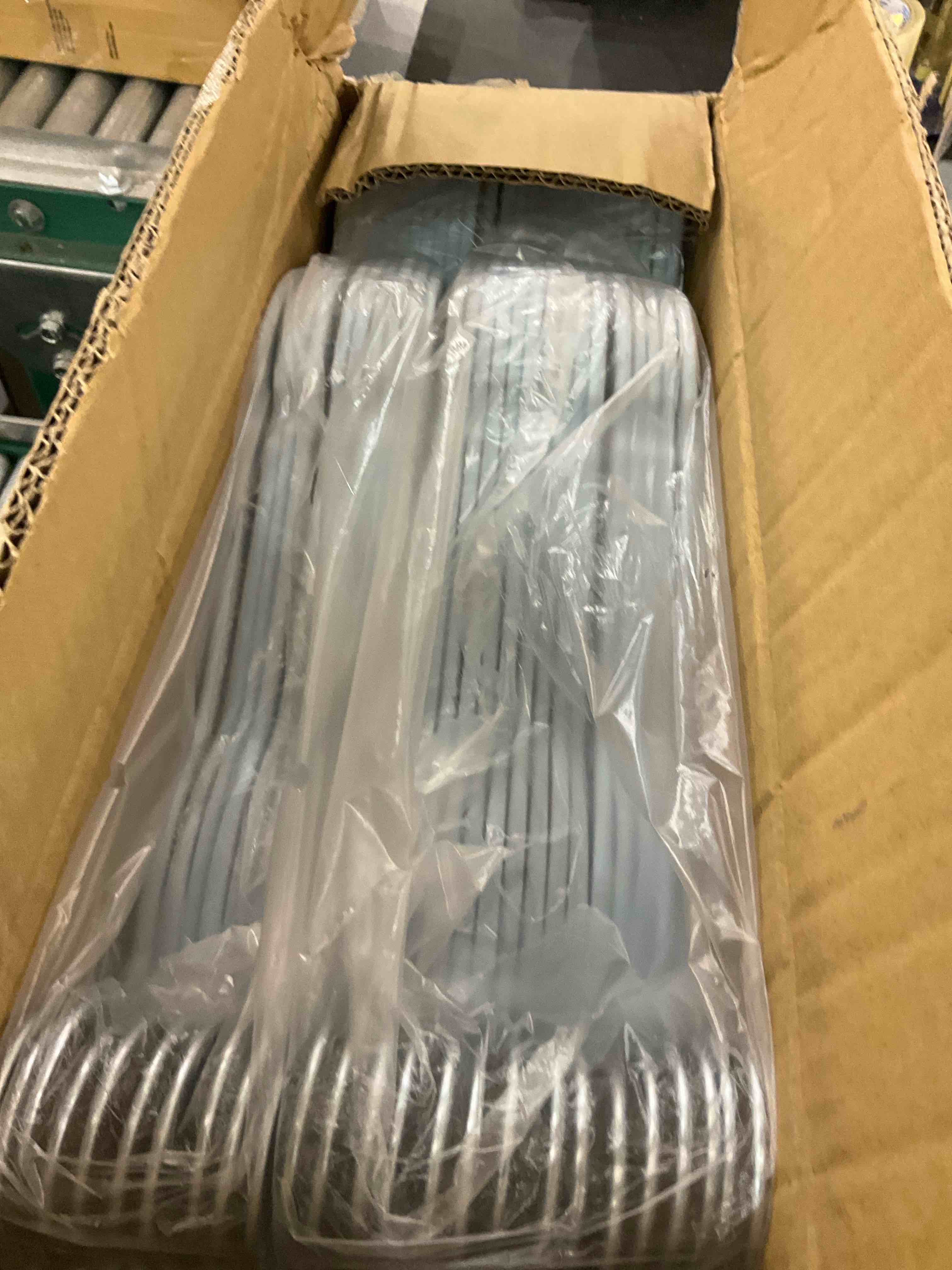 https://s3.amazonaws.com/lotting-images-prod/BargainHunt/EXS00703259_1707148467505.jpeg