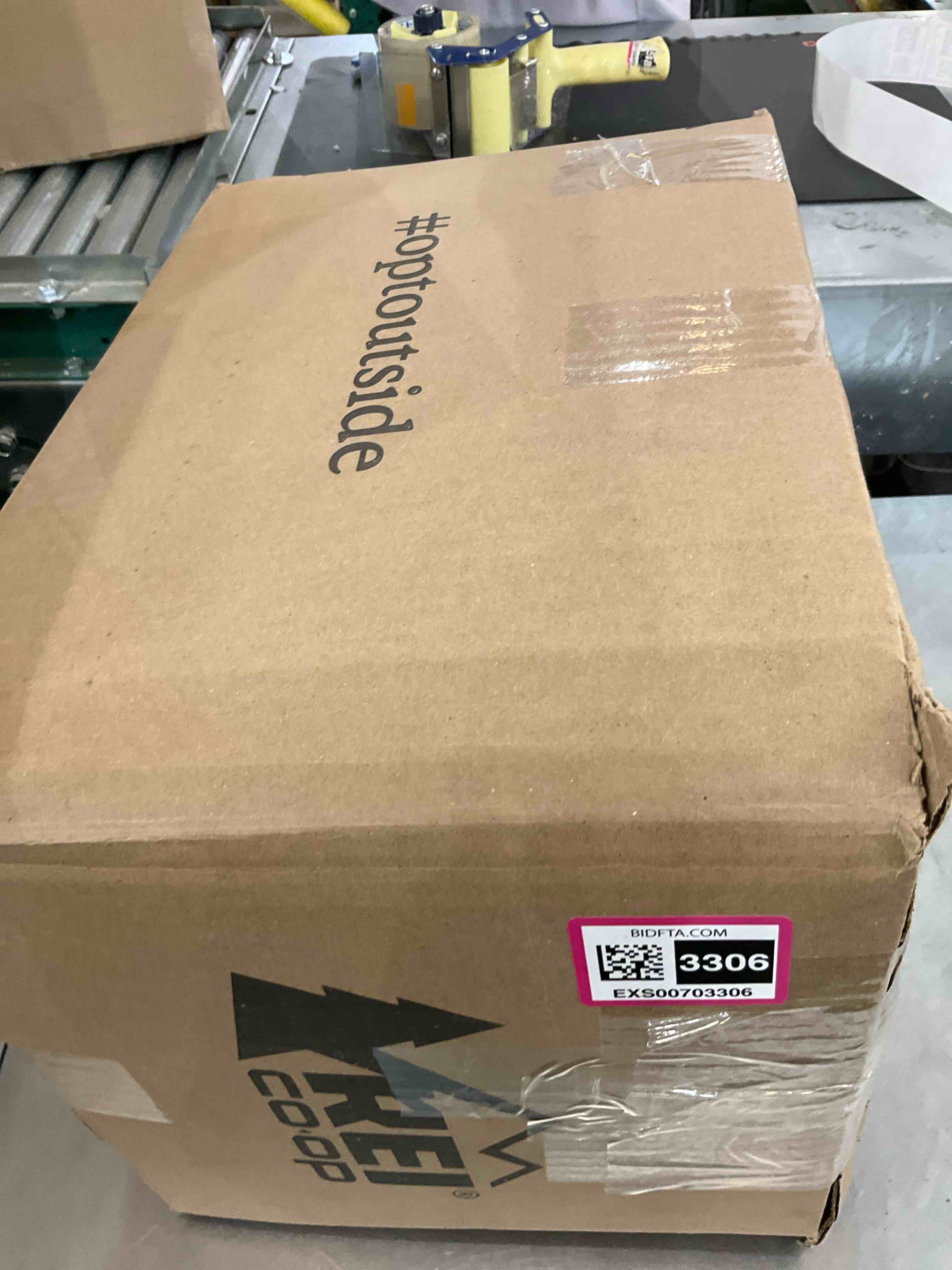 https://s3.amazonaws.com/lotting-images-prod/BargainHunt/EXS00703306_1707155905406.jpeg