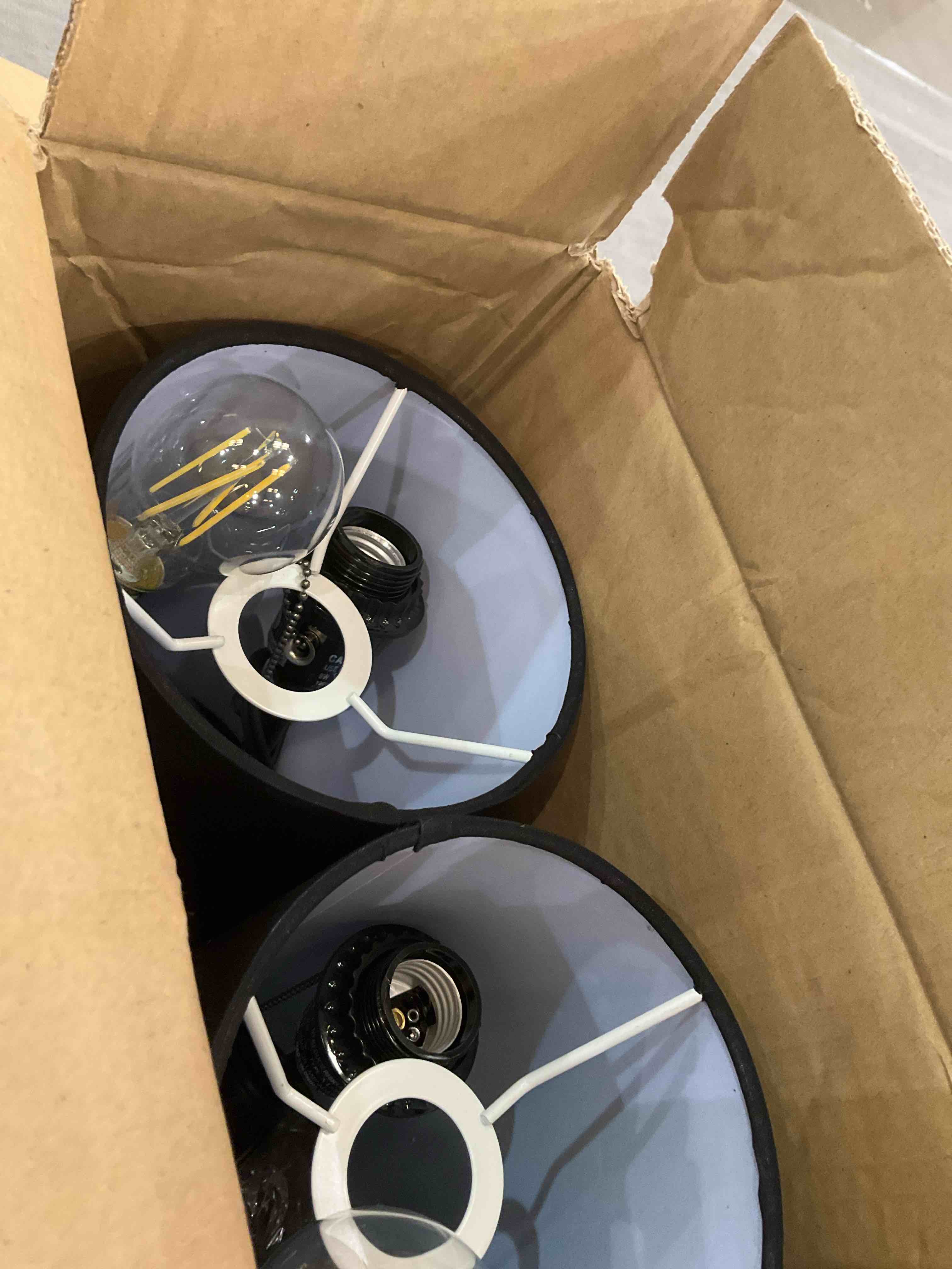 https://s3.amazonaws.com/lotting-images-prod/BargainHunt/EXS00703735_1708446950436.jpeg