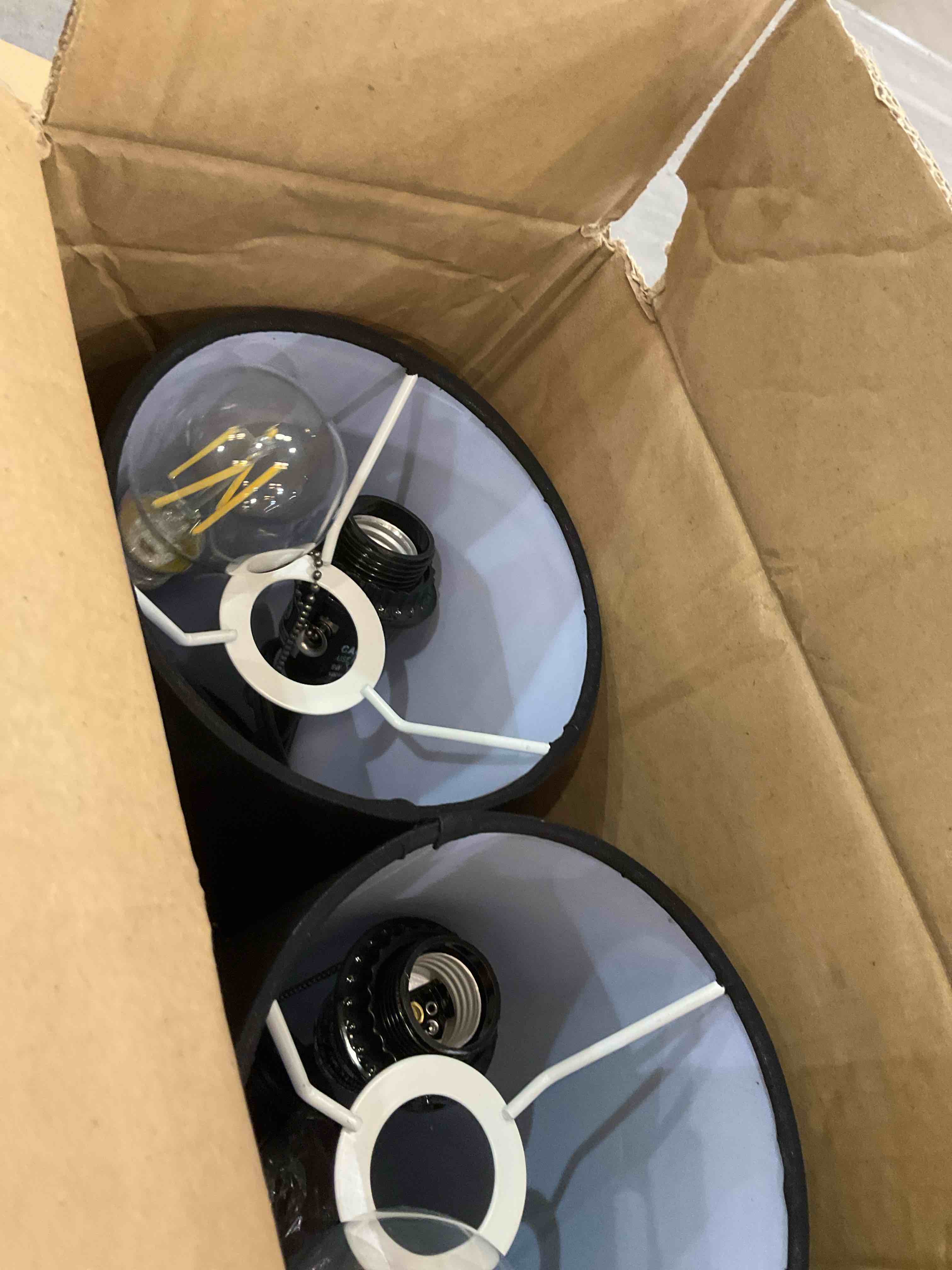 https://s3.amazonaws.com/lotting-images-prod/BargainHunt/EXS00703735_1708446951446.jpeg