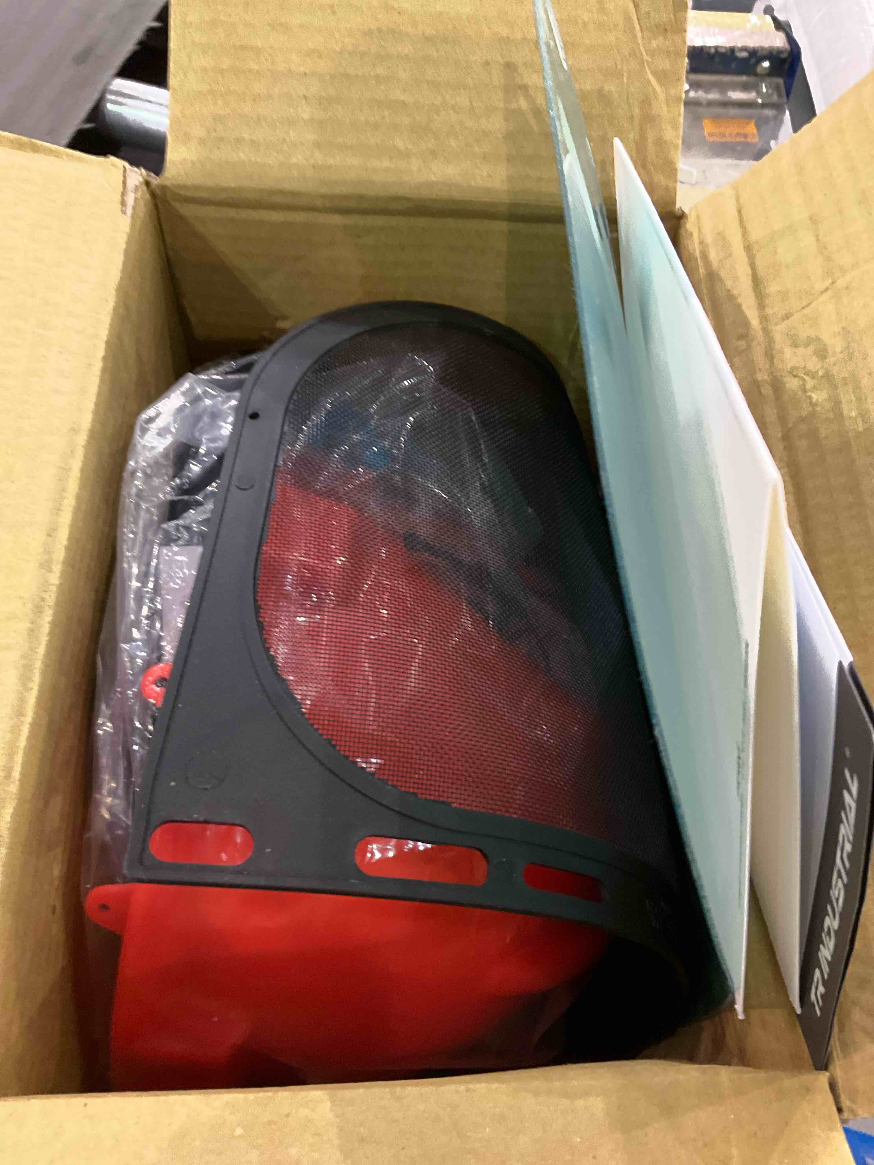 https://s3.amazonaws.com/lotting-images-prod/BargainHunt/EXS00703793_1708520292914.jpeg