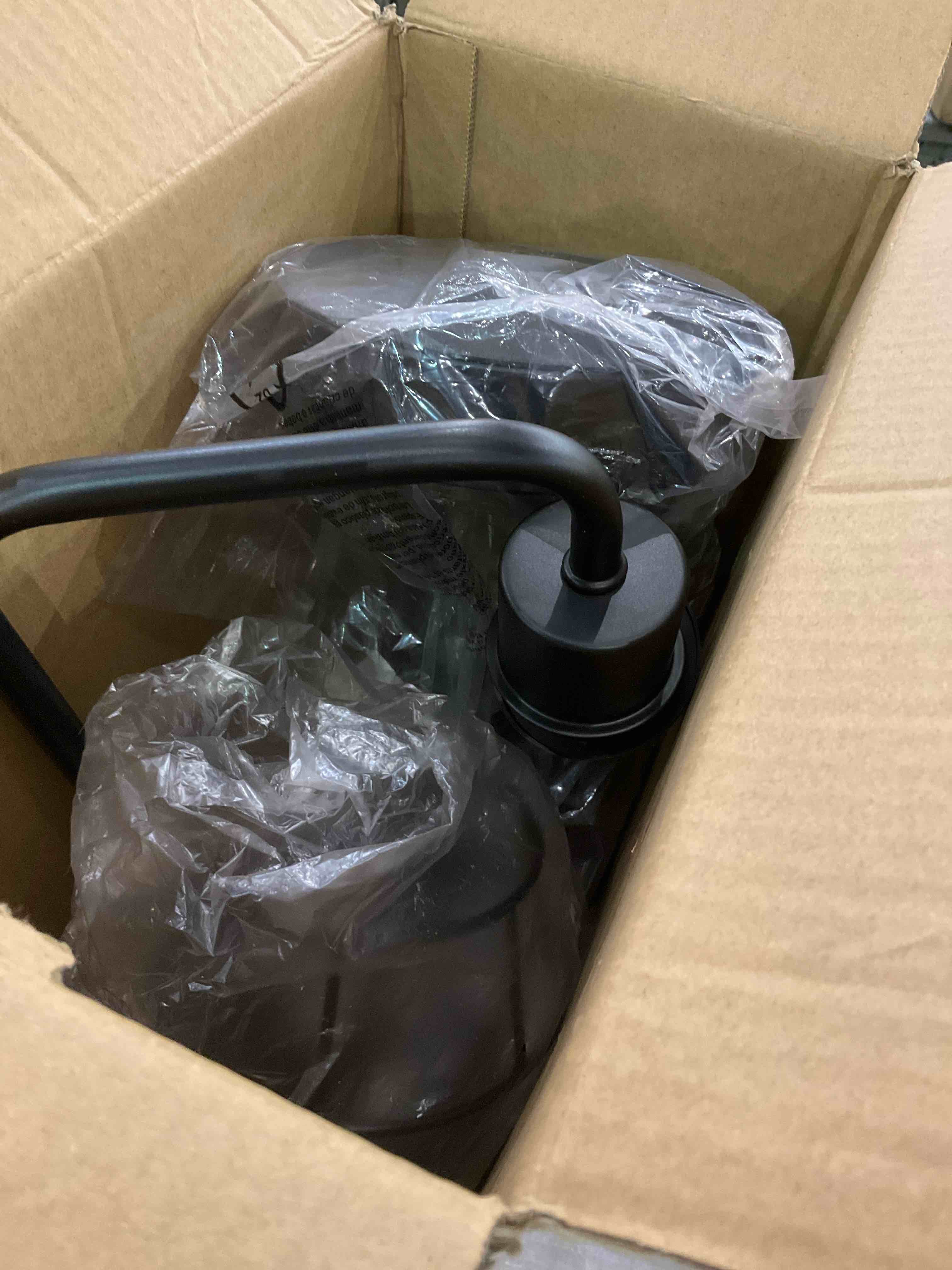 https://s3.amazonaws.com/lotting-images-prod/BargainHunt/EXS00703807_1708522081772.jpeg