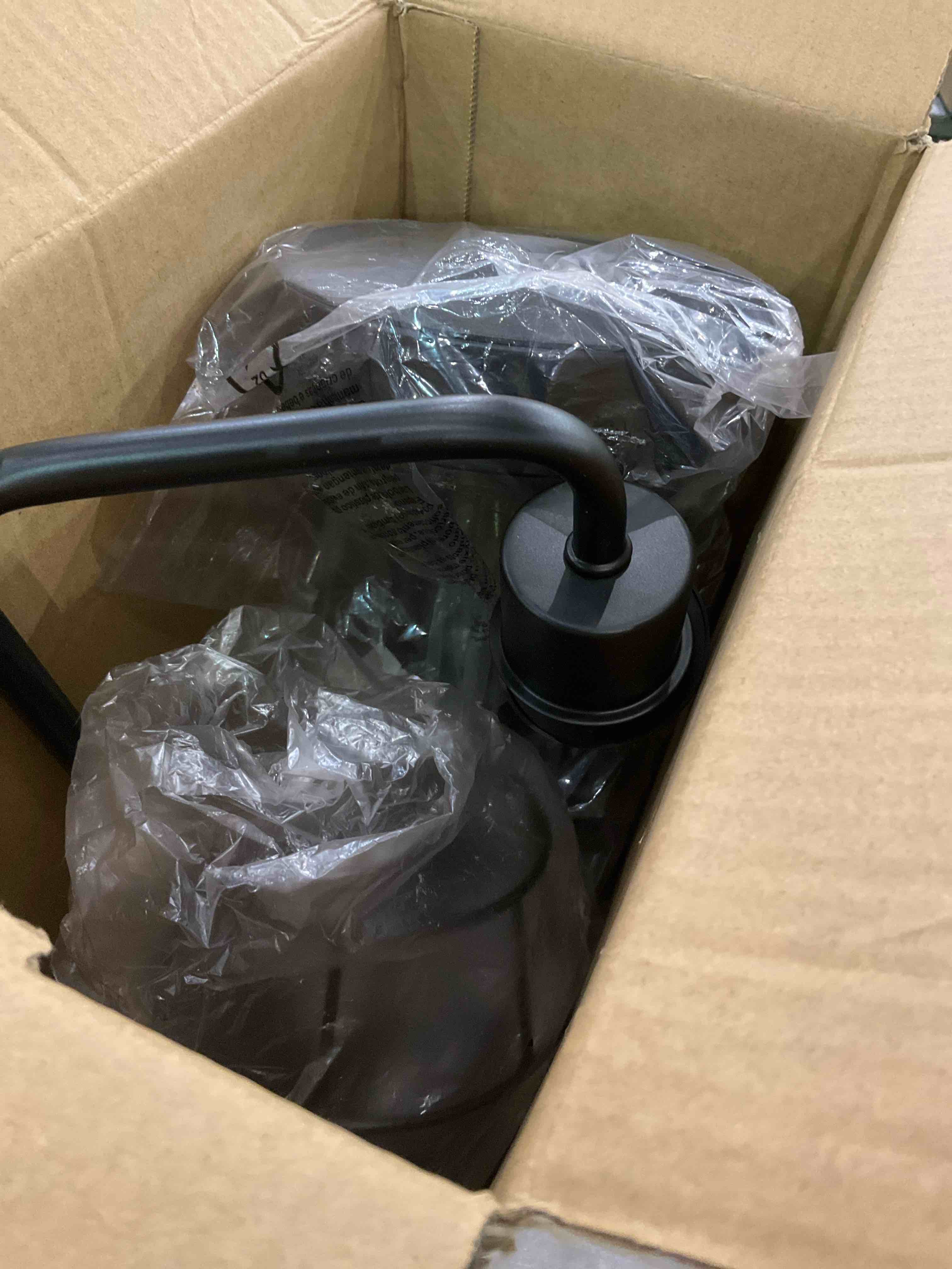 https://s3.amazonaws.com/lotting-images-prod/BargainHunt/EXS00703807_1708522082542.jpeg