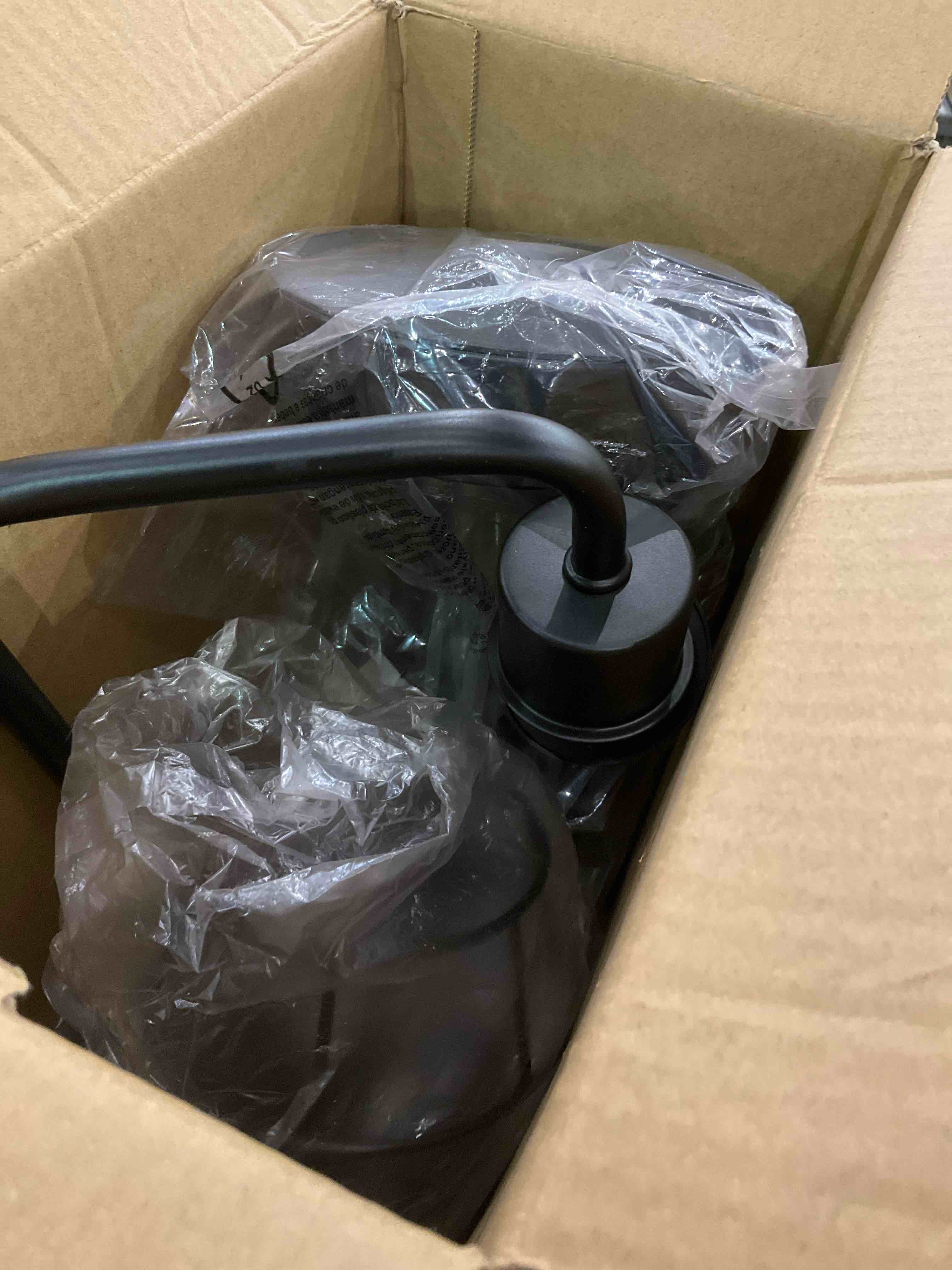 https://s3.amazonaws.com/lotting-images-prod/BargainHunt/EXS00703807_1708522083517.jpeg