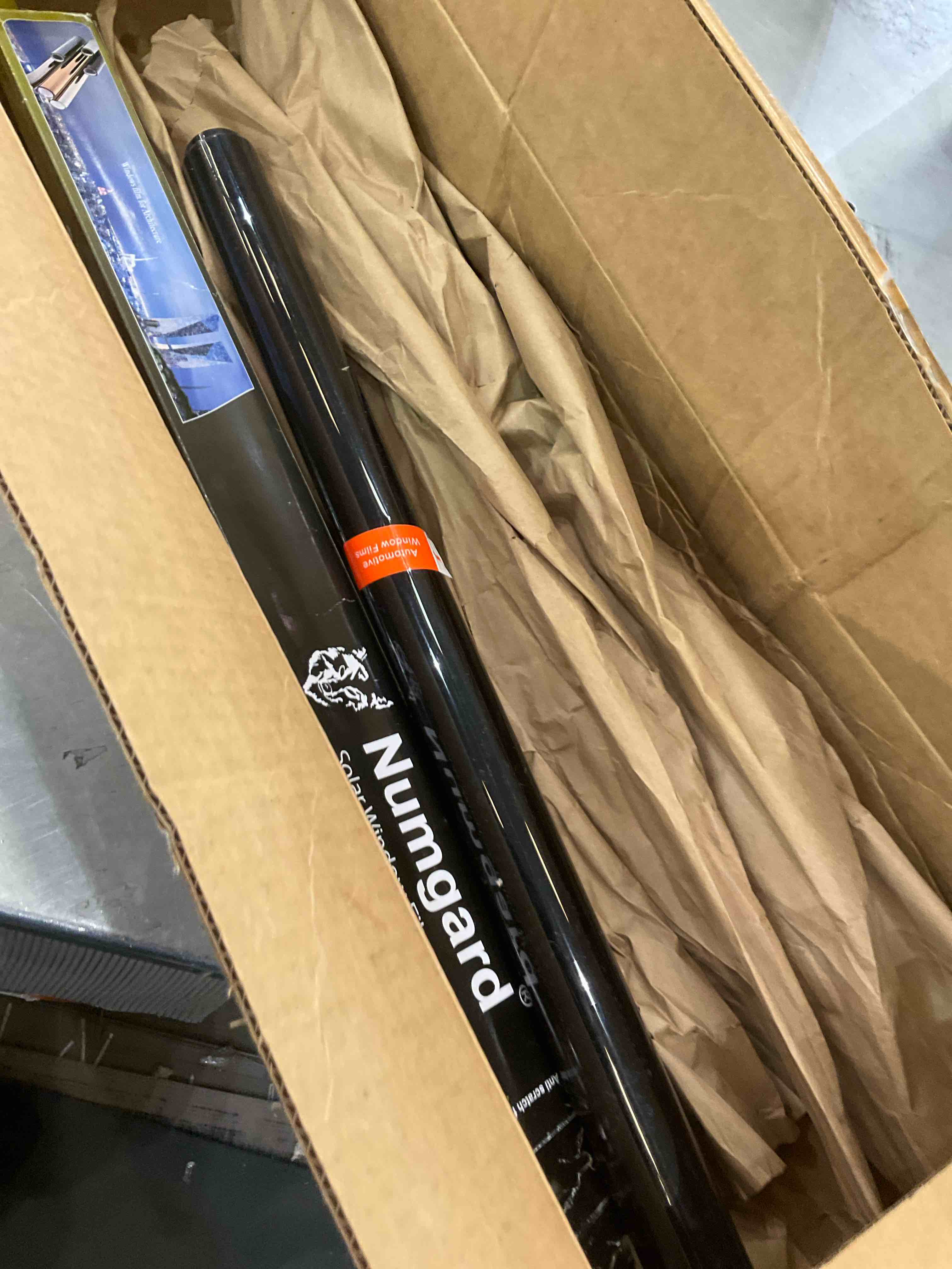 https://s3.amazonaws.com/lotting-images-prod/BargainHunt/EXS00703863_1708531923156.jpeg