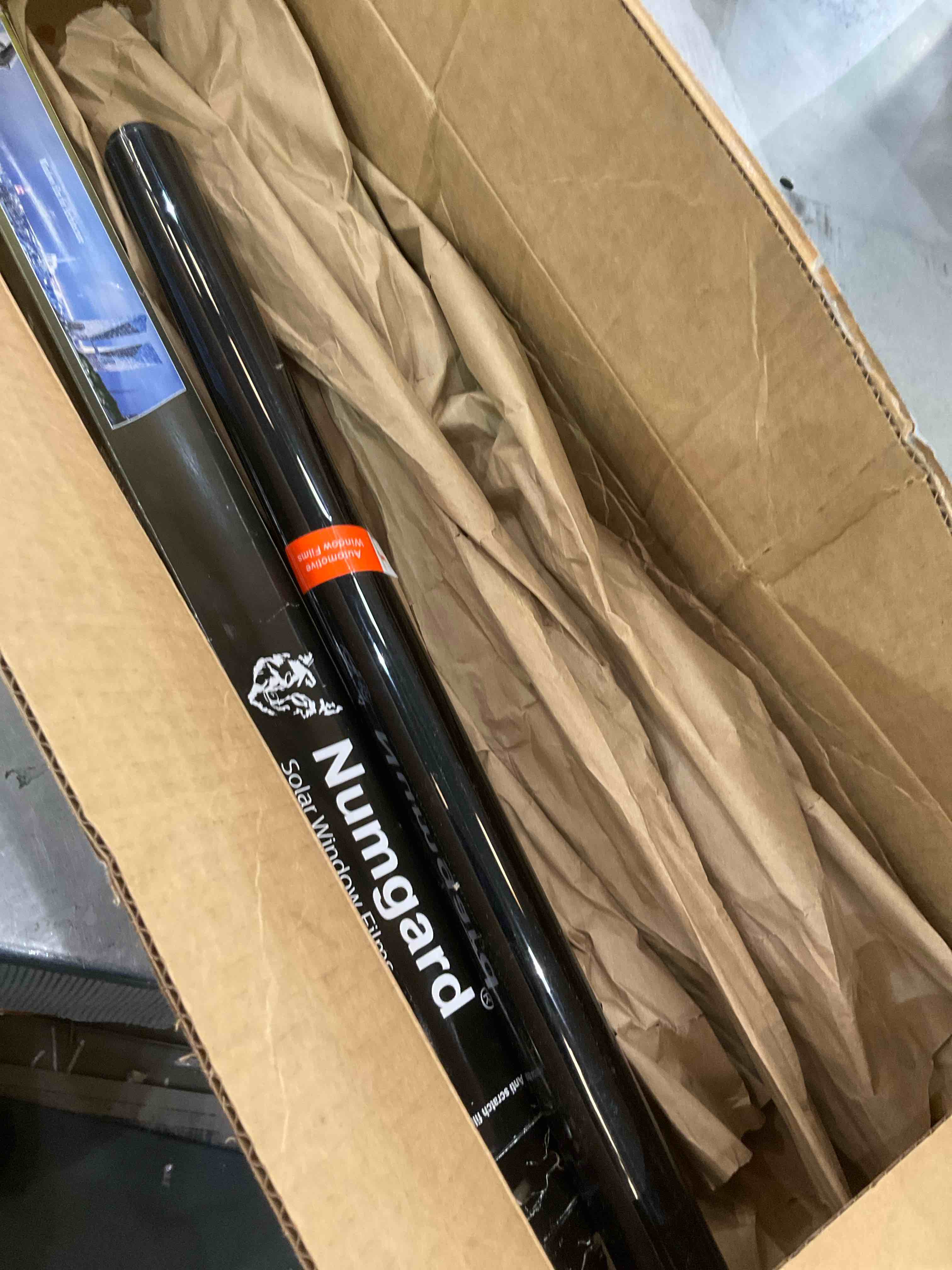 https://s3.amazonaws.com/lotting-images-prod/BargainHunt/EXS00703863_1708531924958.jpeg
