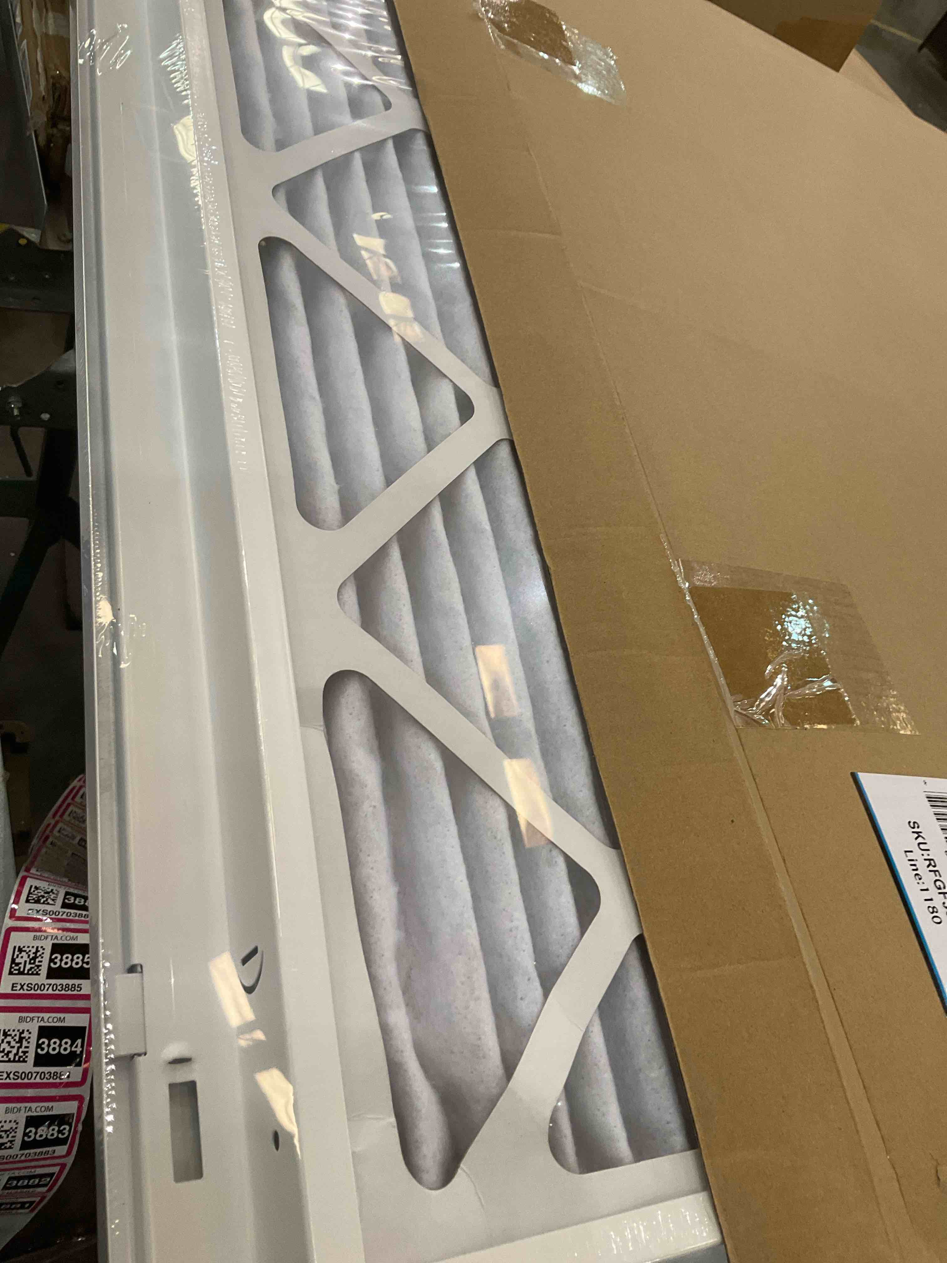 https://s3.amazonaws.com/lotting-images-prod/BargainHunt/EXS00703881_1708539038295.jpeg