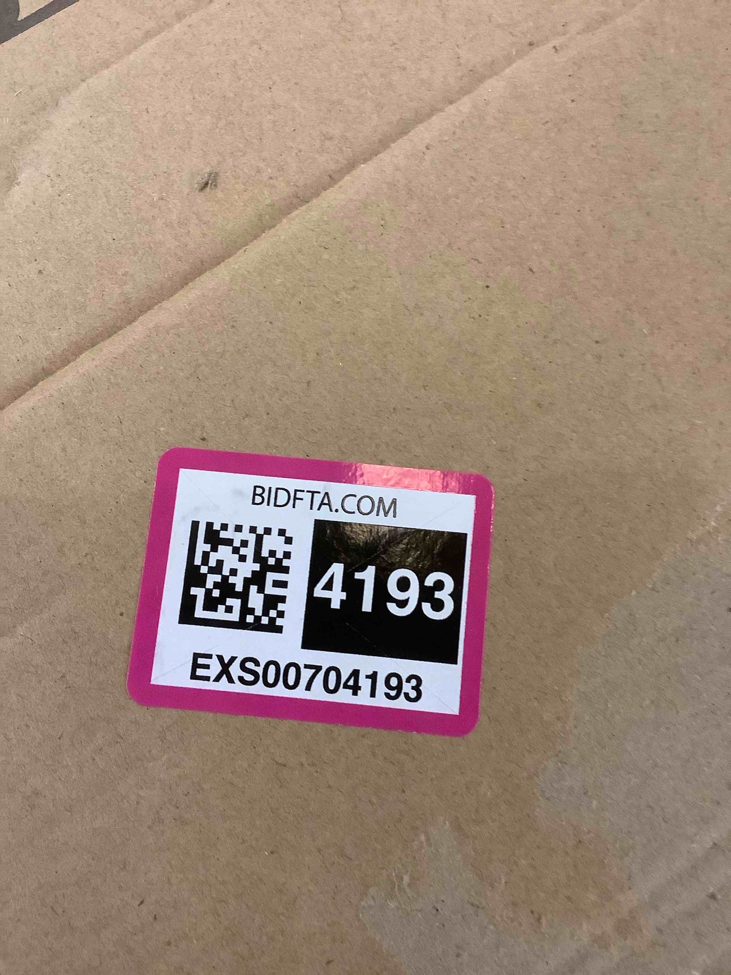 https://s3.amazonaws.com/lotting-images-prod/BargainHunt/EXS00704193_1706817487998.jpeg