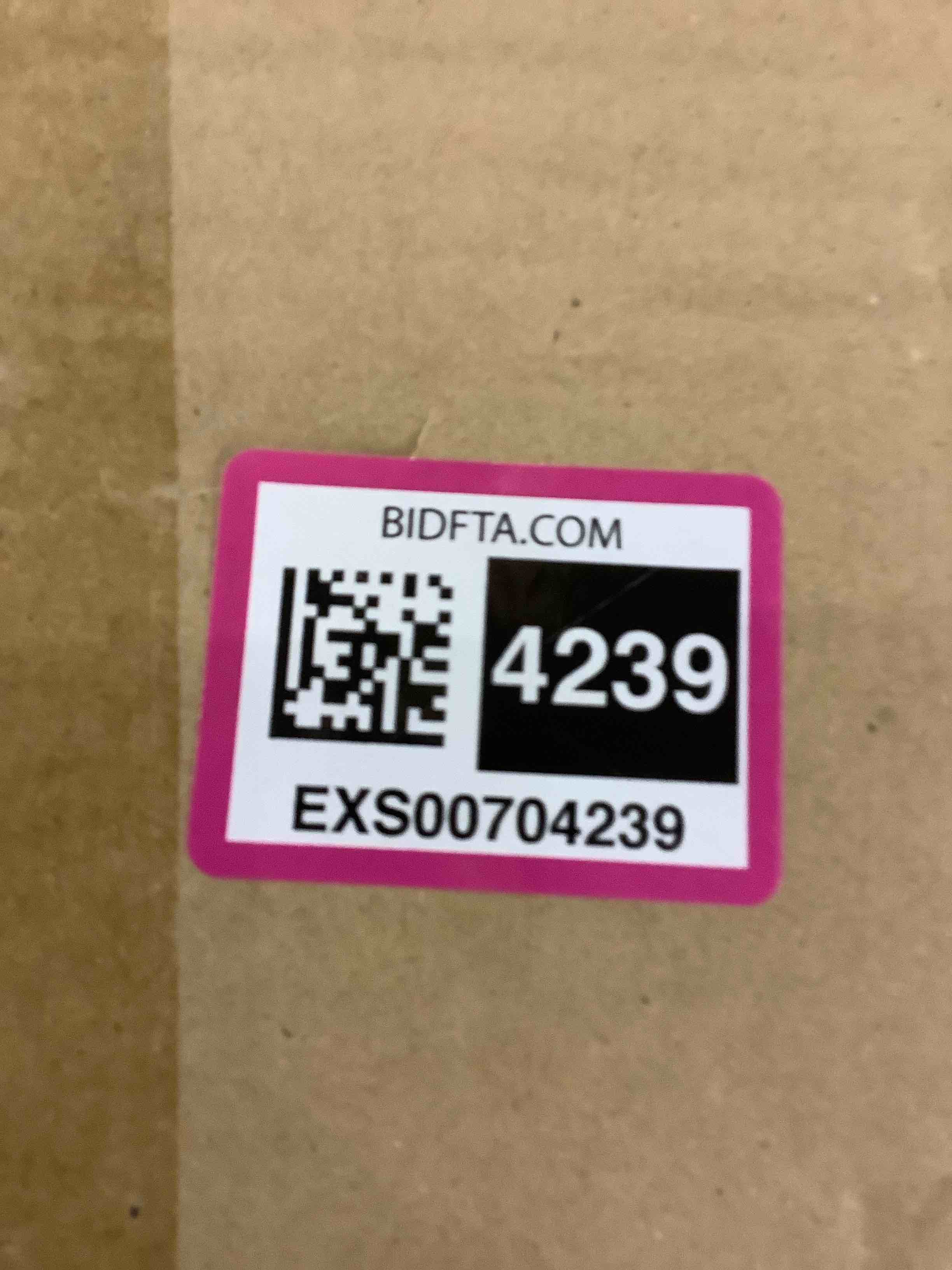https://s3.amazonaws.com/lotting-images-prod/BargainHunt/EXS00704239_1706879113292.jpeg