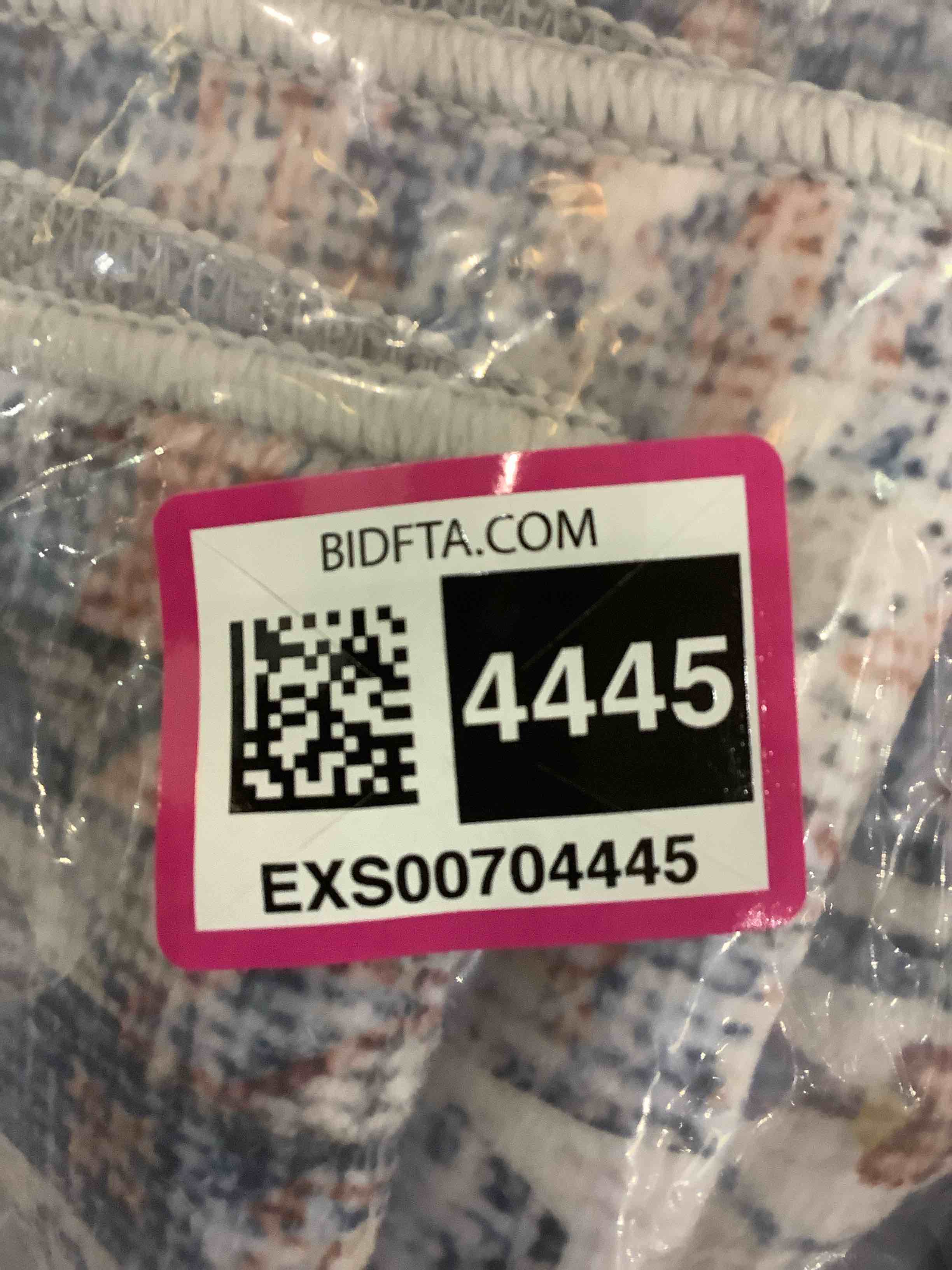 https://s3.amazonaws.com/lotting-images-prod/BargainHunt/EXS00704445_1707148525659.jpeg