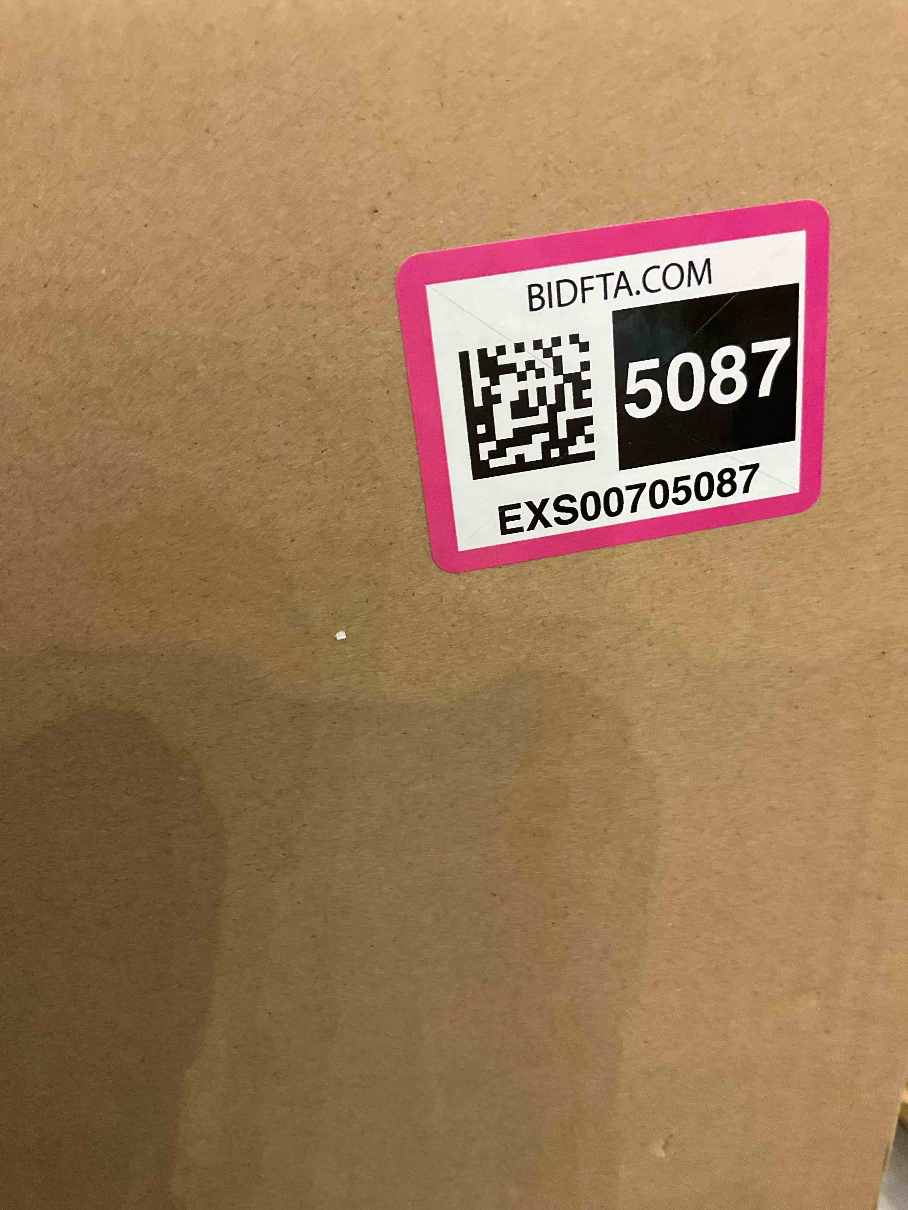 https://s3.amazonaws.com/lotting-images-prod/BargainHunt/EXS00705087_1706638494685.jpeg