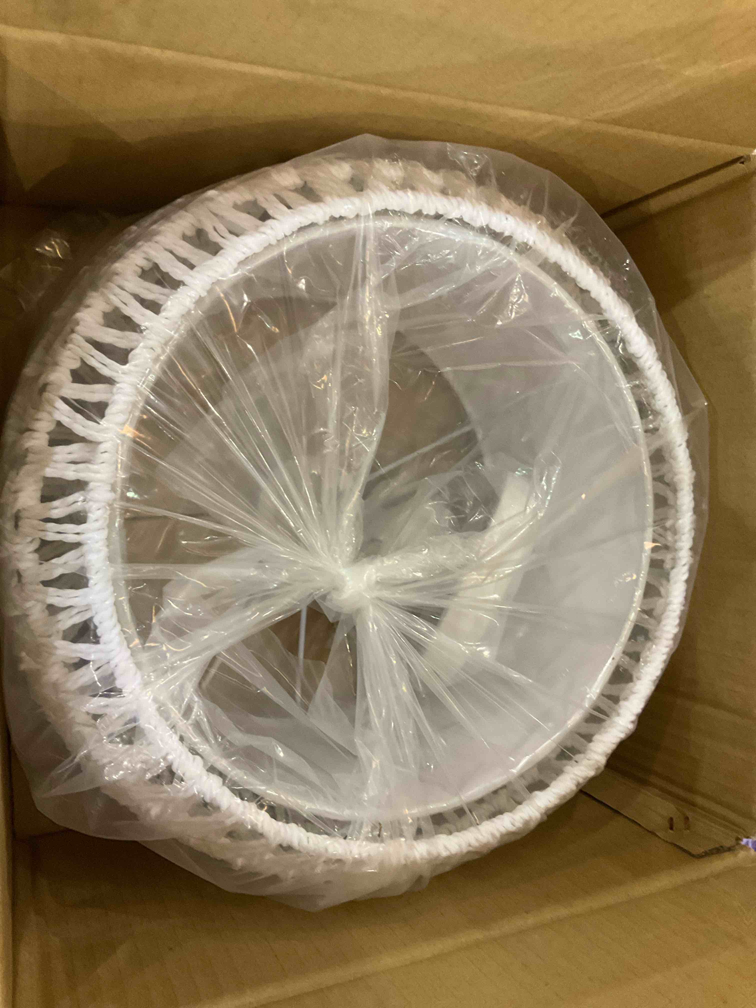 https://s3.amazonaws.com/lotting-images-prod/BargainHunt/EXS00705099_1706640178782.jpeg