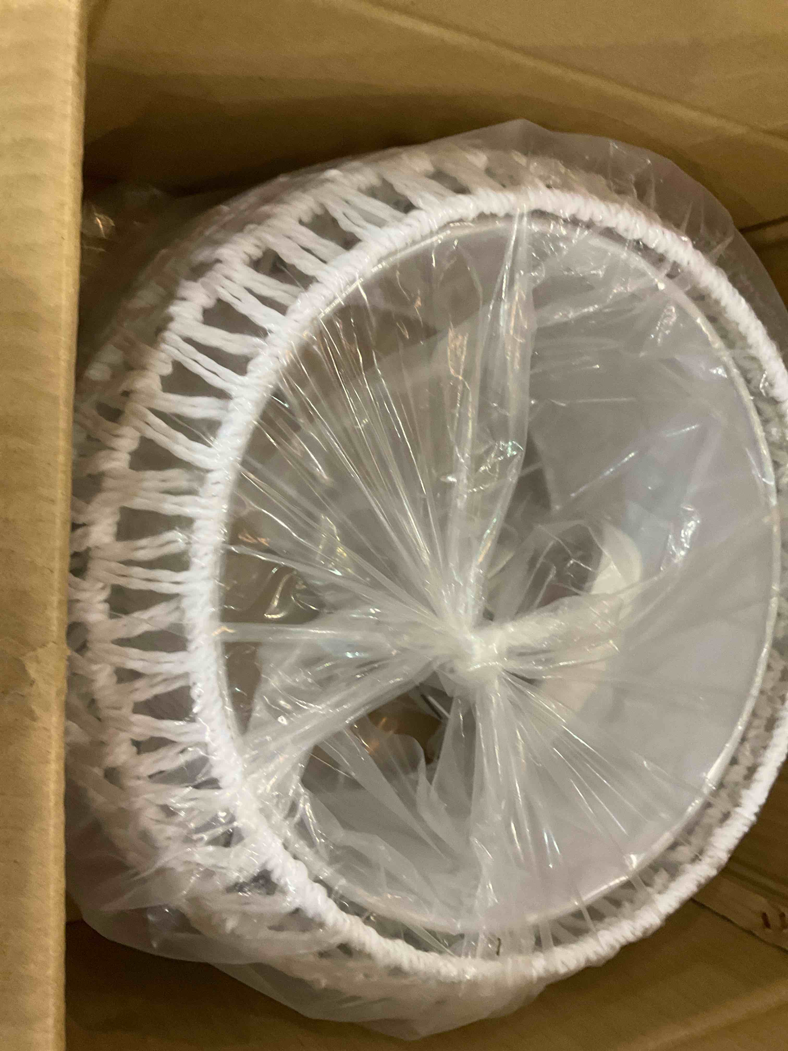 https://s3.amazonaws.com/lotting-images-prod/BargainHunt/EXS00705099_1706640180075.jpeg