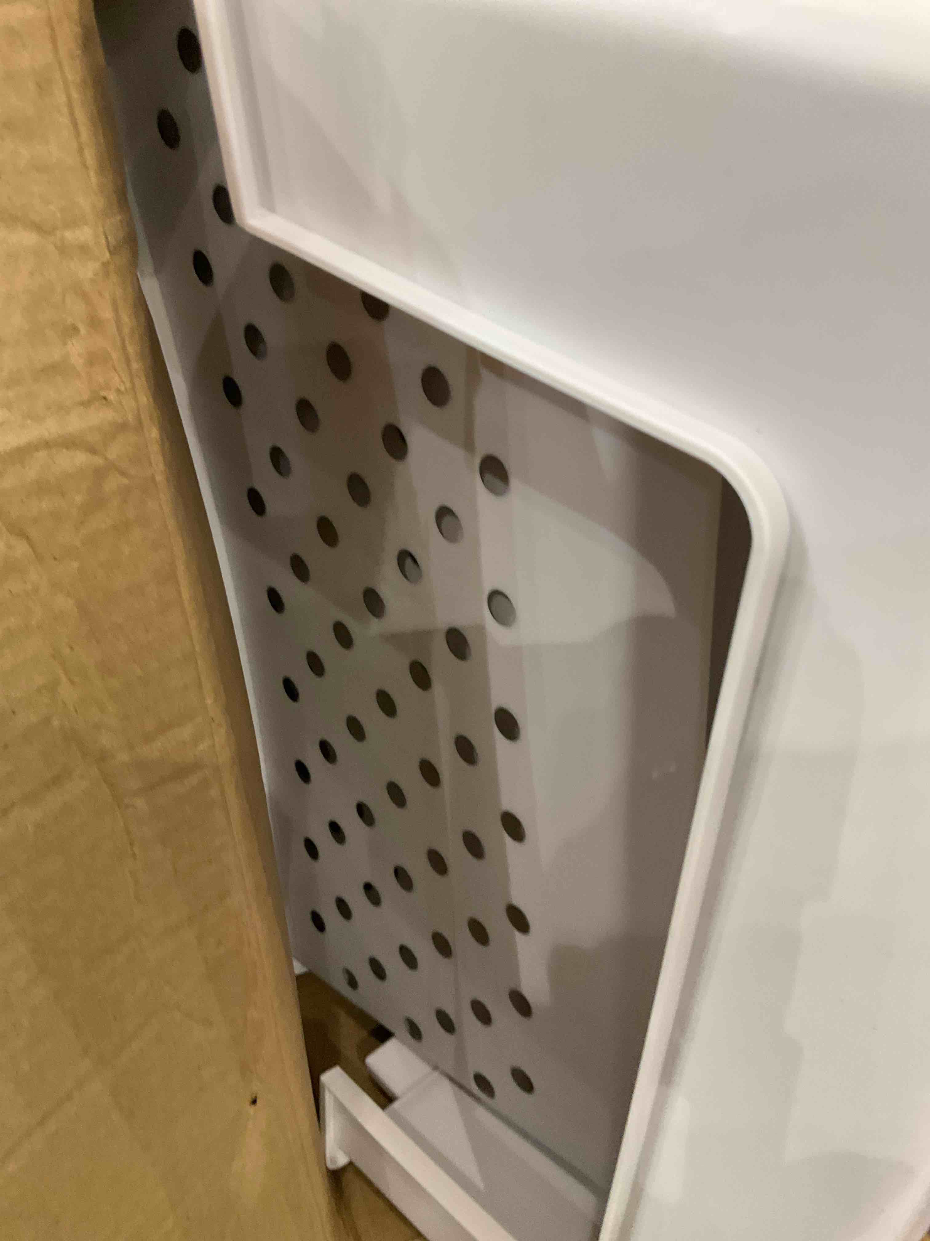 https://s3.amazonaws.com/lotting-images-prod/BargainHunt/EXS00705118_1706645461584.jpeg