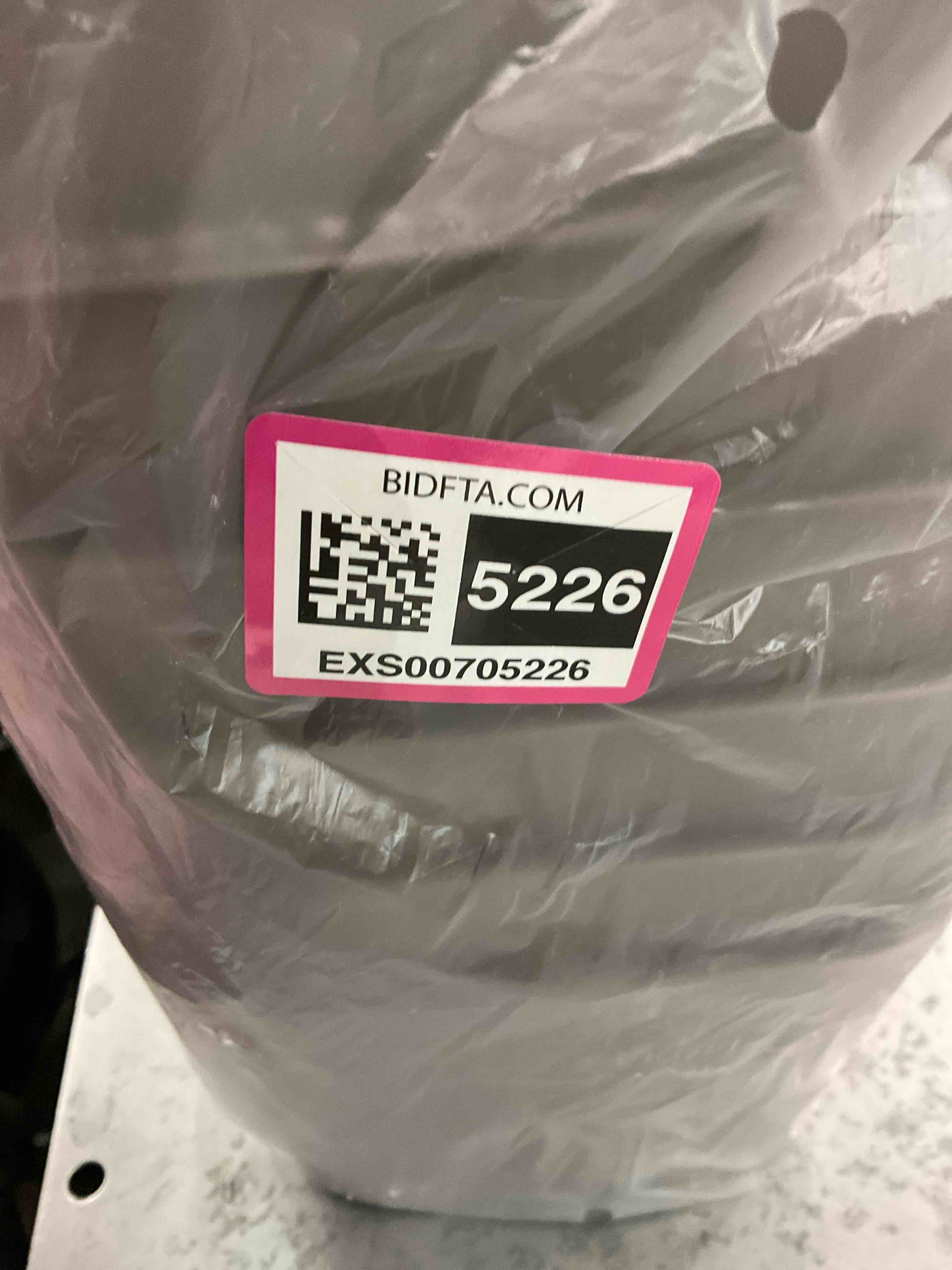 https://s3.amazonaws.com/lotting-images-prod/BargainHunt/EXS00705226_1706719920659.jpeg