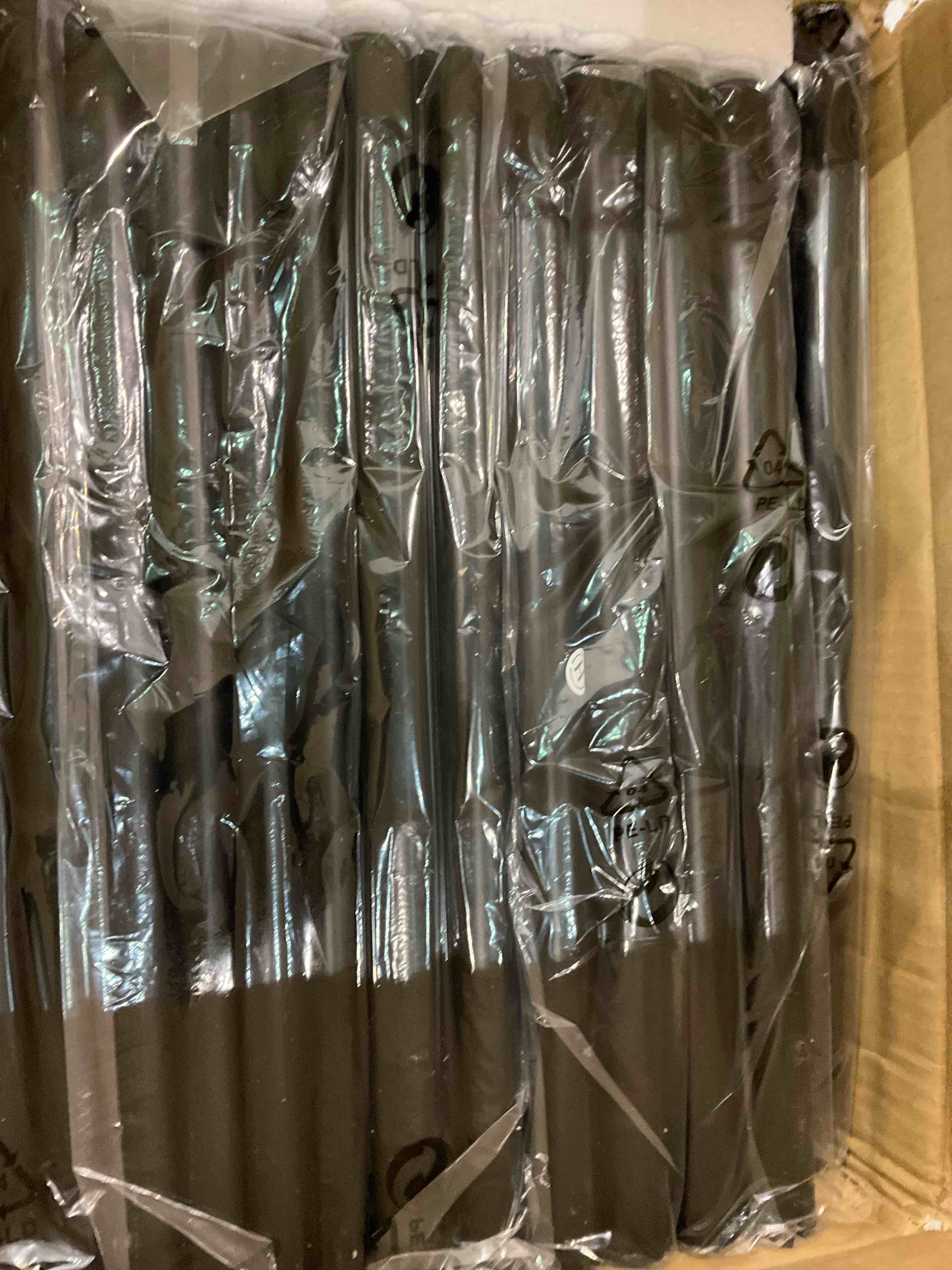 https://s3.amazonaws.com/lotting-images-prod/BargainHunt/EXS00705301_1706790337662.jpeg