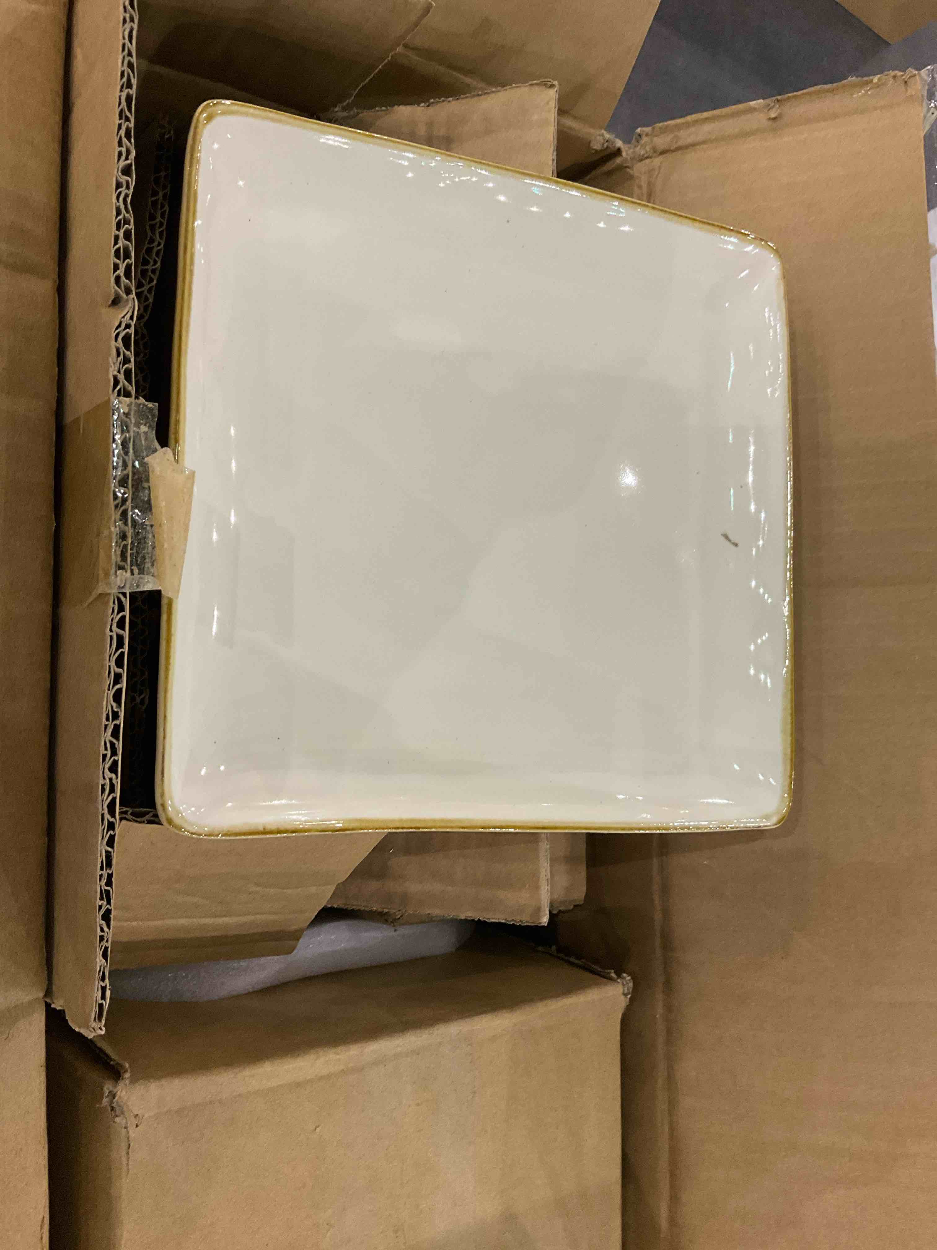 https://s3.amazonaws.com/lotting-images-prod/BargainHunt/EXS00705302_1706790438715.jpeg