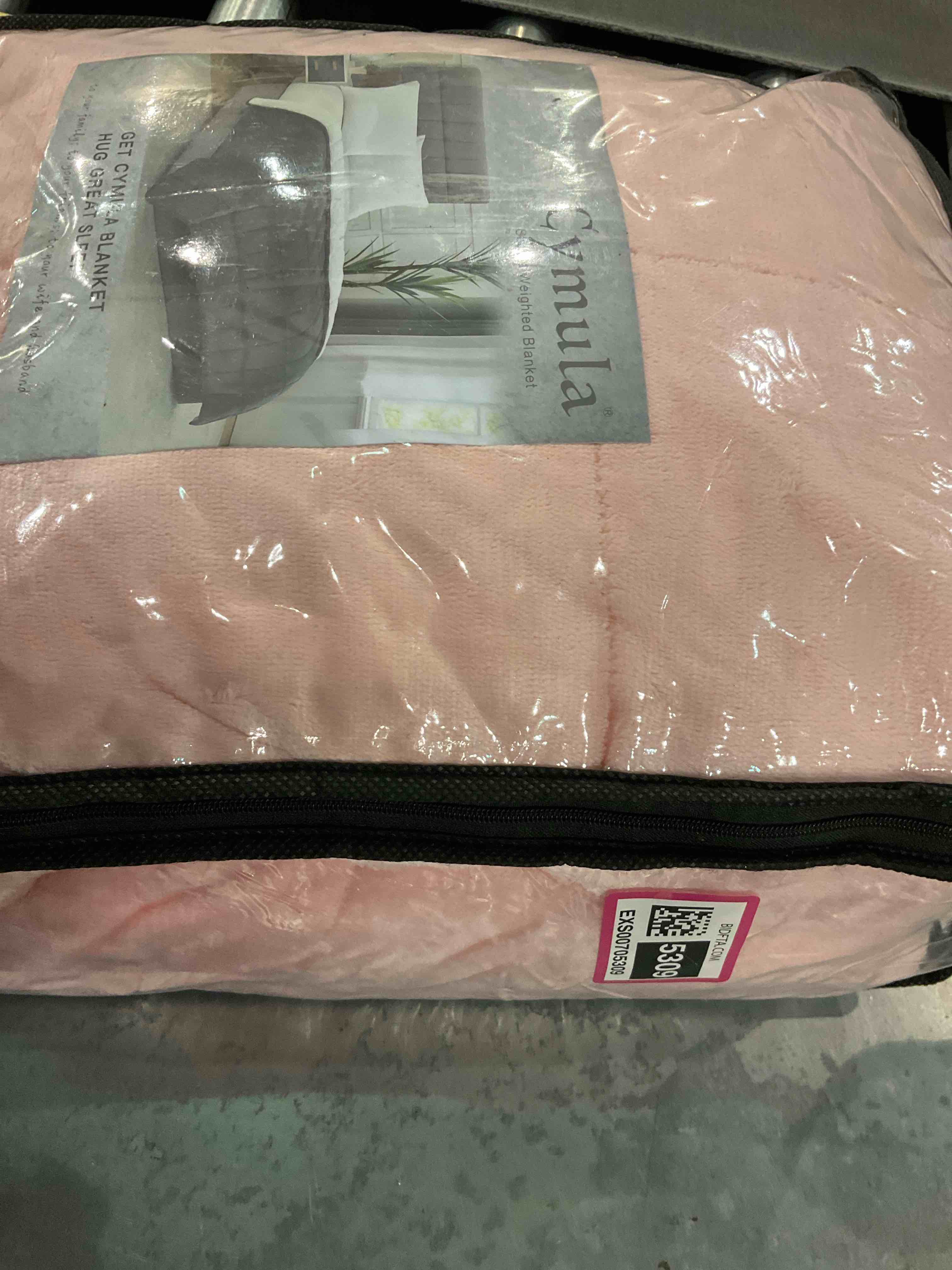 https://s3.amazonaws.com/lotting-images-prod/BargainHunt/EXS00705309_1706791185914.jpeg