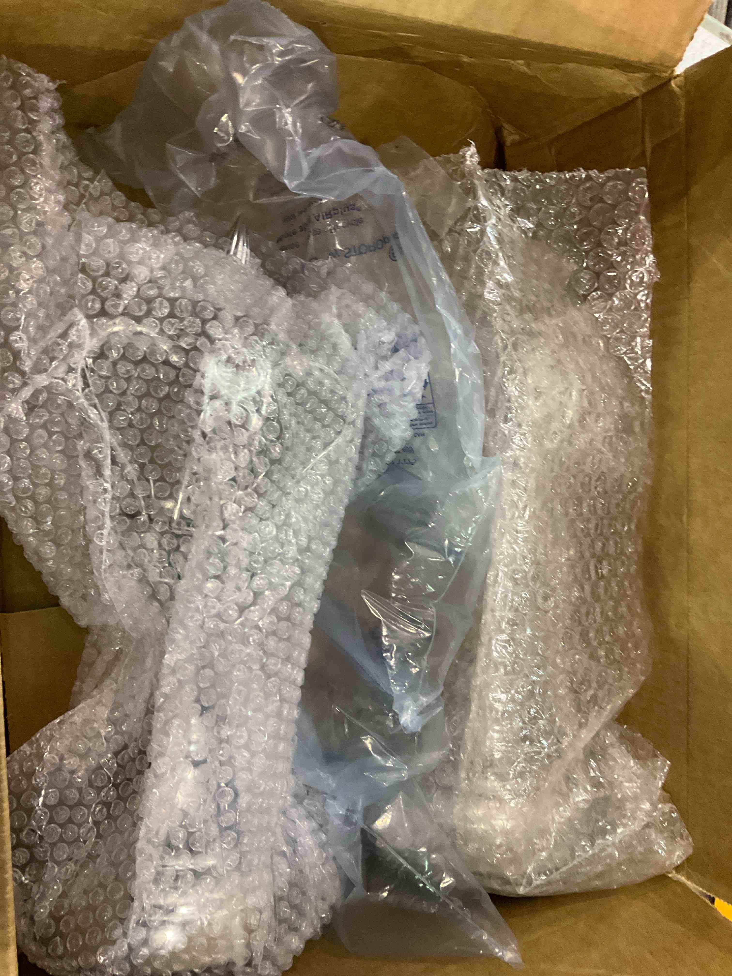https://s3.amazonaws.com/lotting-images-prod/BargainHunt/EXS00705311_1706791461656.jpeg