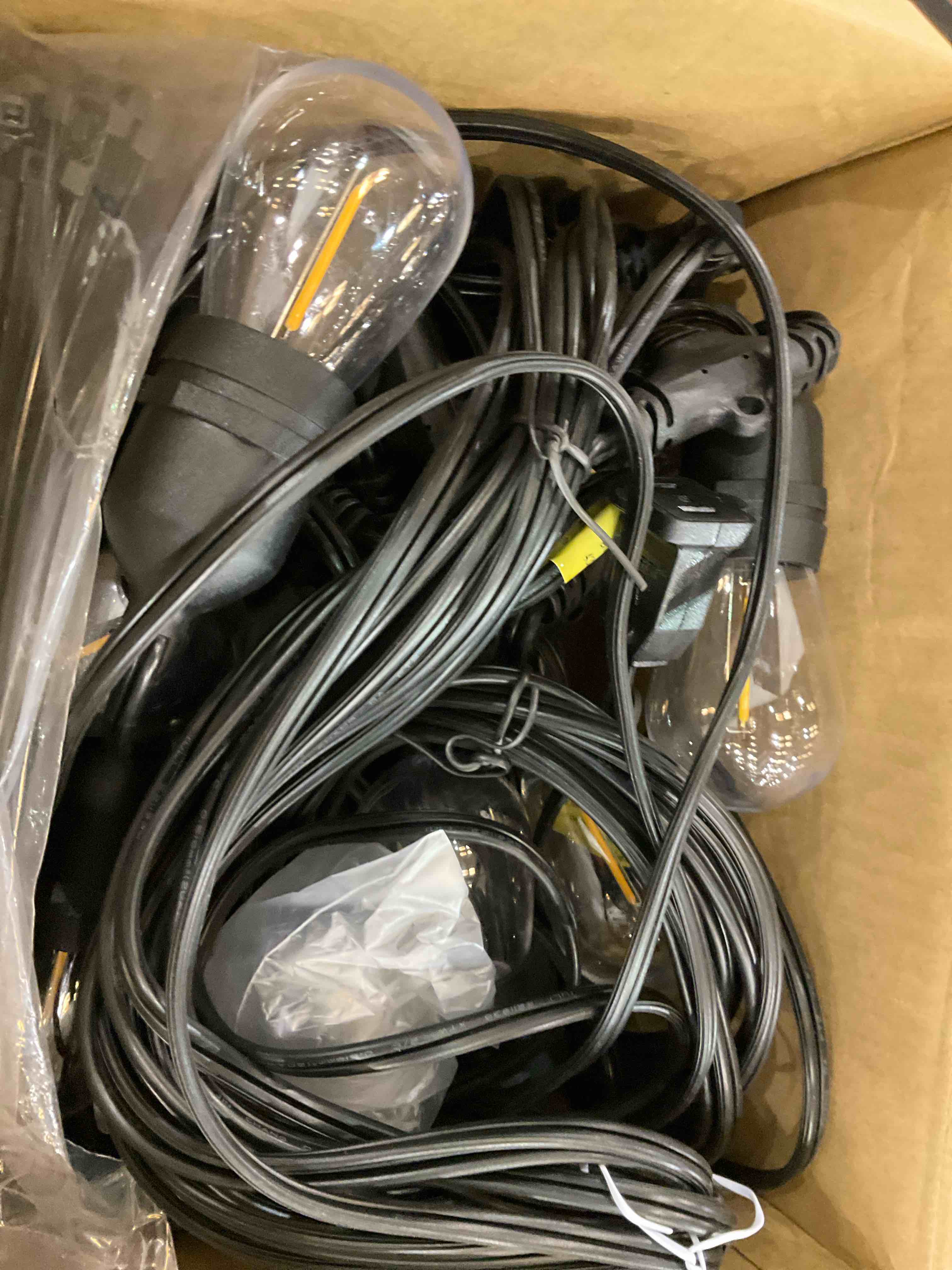 https://s3.amazonaws.com/lotting-images-prod/BargainHunt/EXS00705404_1706810159423.jpeg