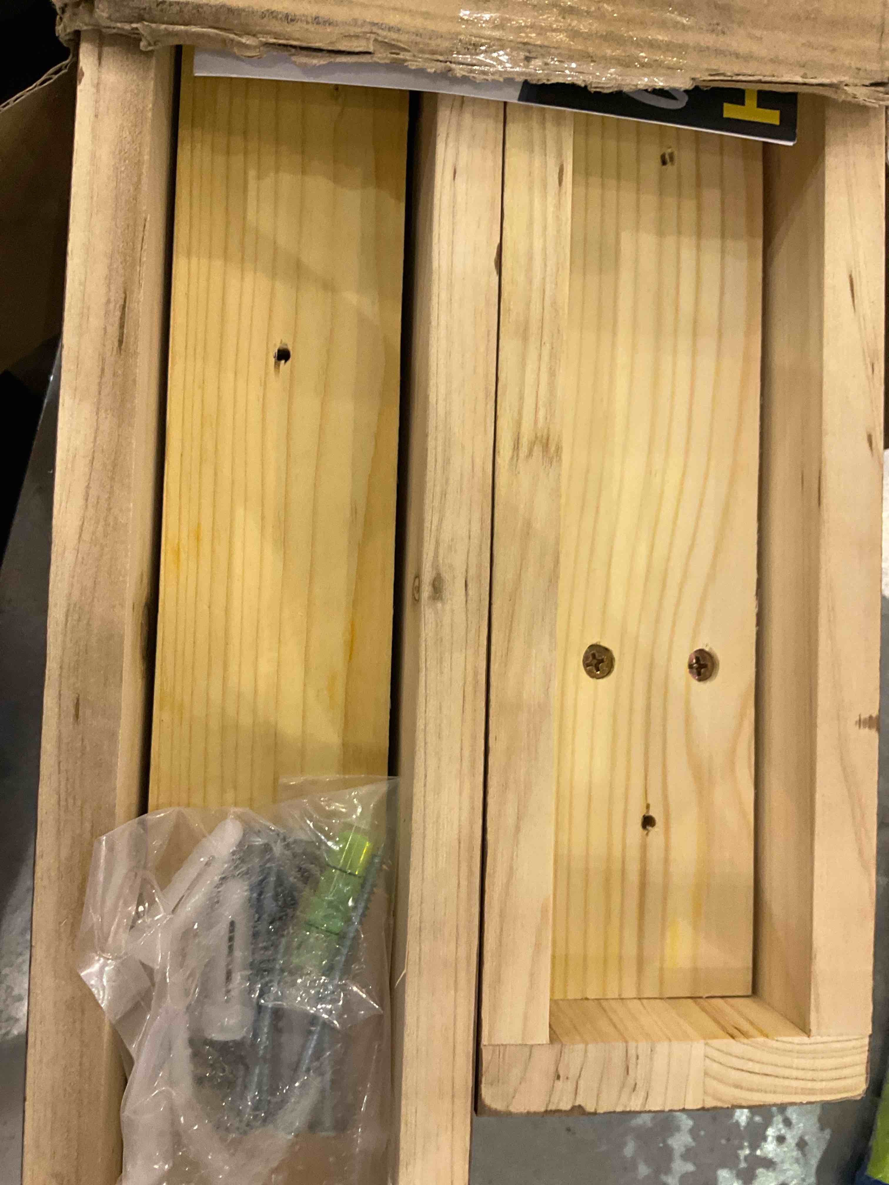 https://s3.amazonaws.com/lotting-images-prod/BargainHunt/EXS00705611_1707148442577.jpeg