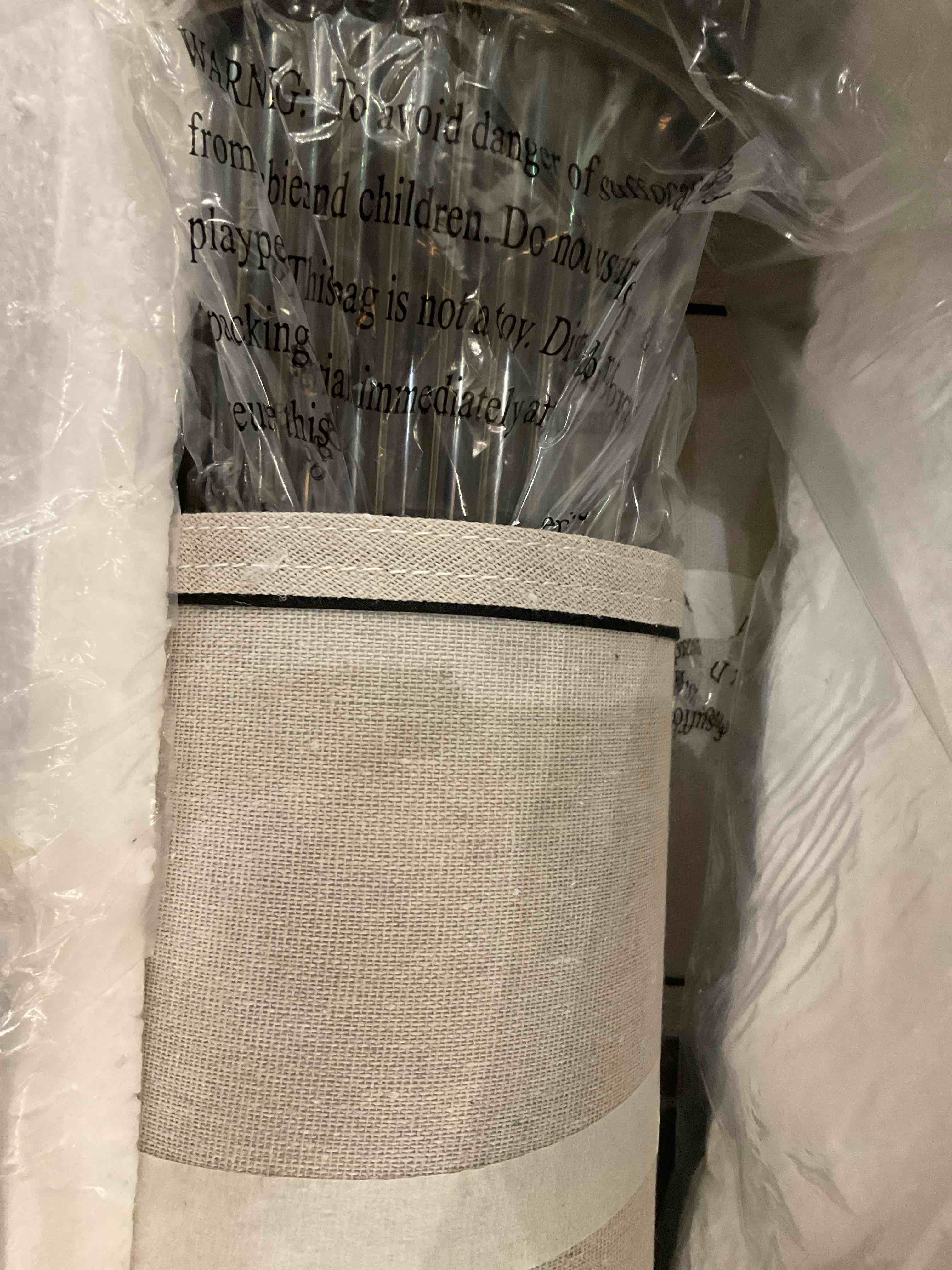 https://s3.amazonaws.com/lotting-images-prod/BargainHunt/EXS00705612_1707148683598.jpeg