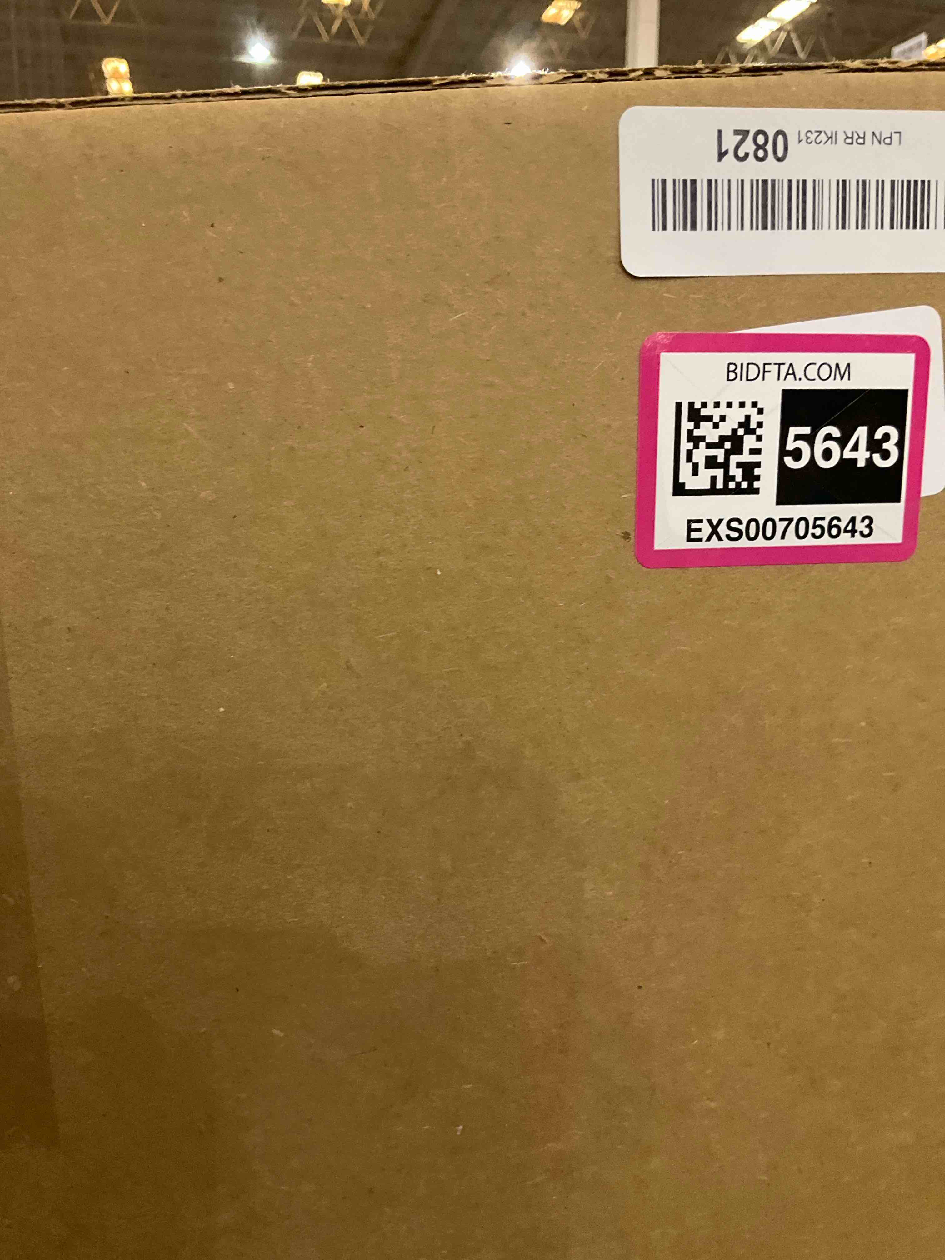 https://s3.amazonaws.com/lotting-images-prod/BargainHunt/EXS00705643_1707159105649.jpeg