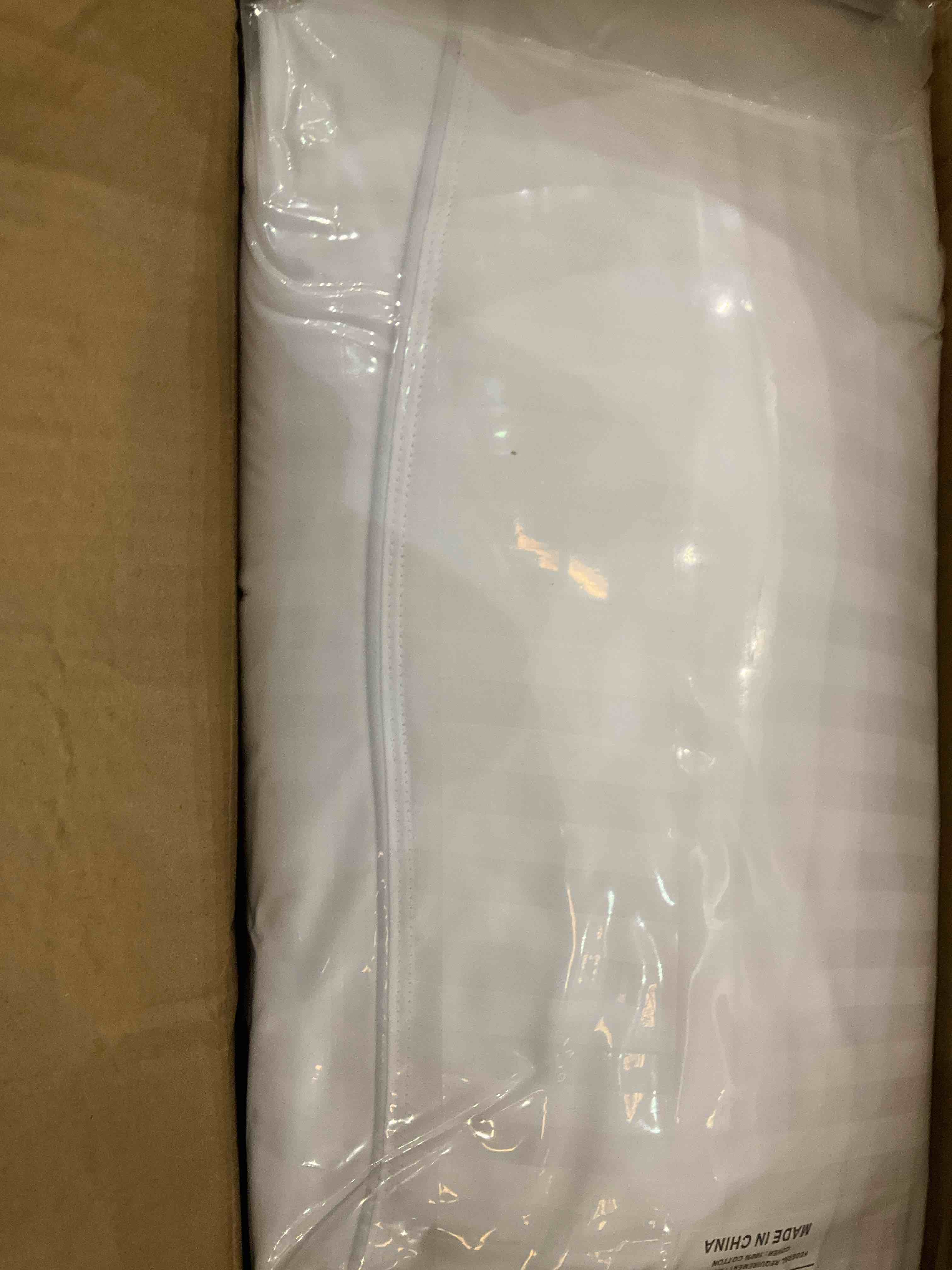https://s3.amazonaws.com/lotting-images-prod/BargainHunt/EXS00705732_1707241488659.jpeg
