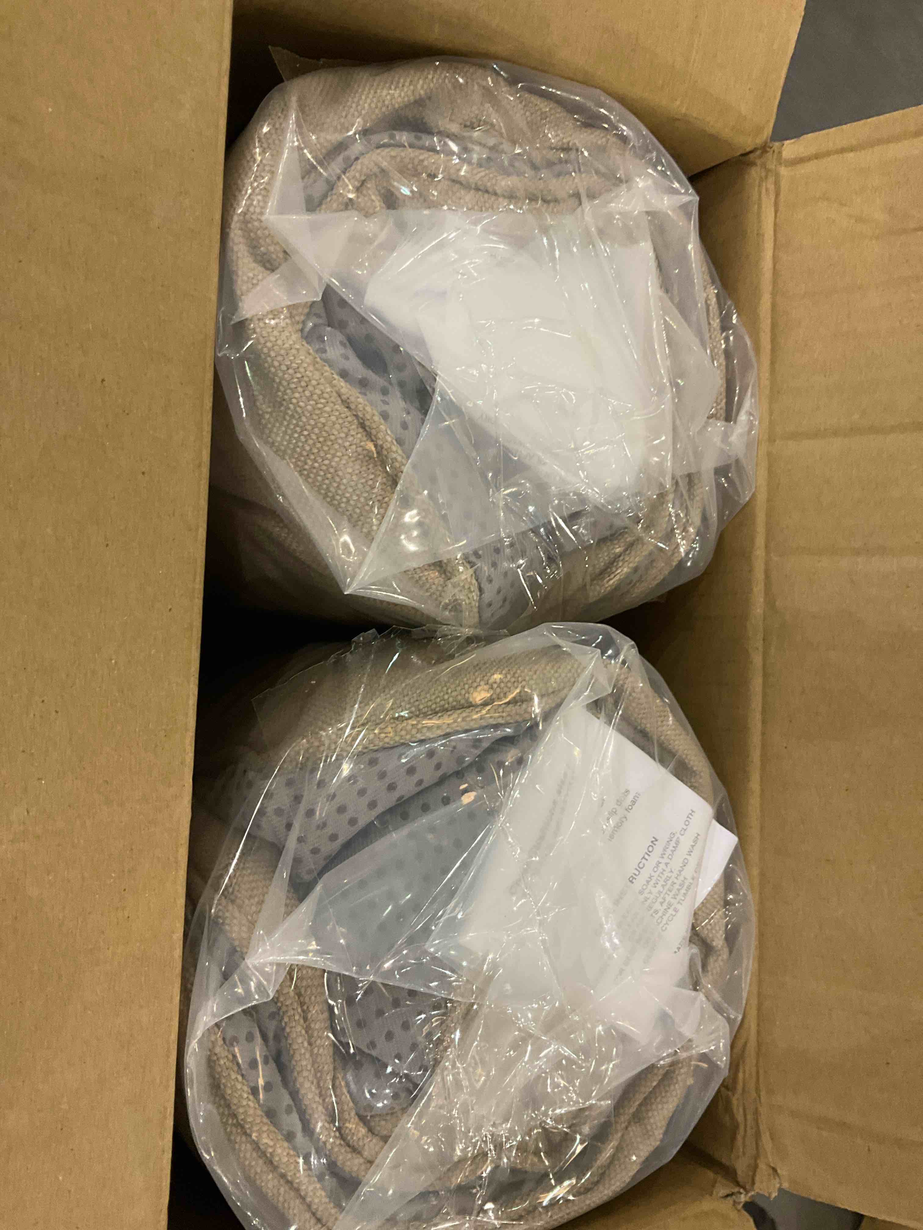 https://s3.amazonaws.com/lotting-images-prod/BargainHunt/EXS00705830_1707316446245.jpeg