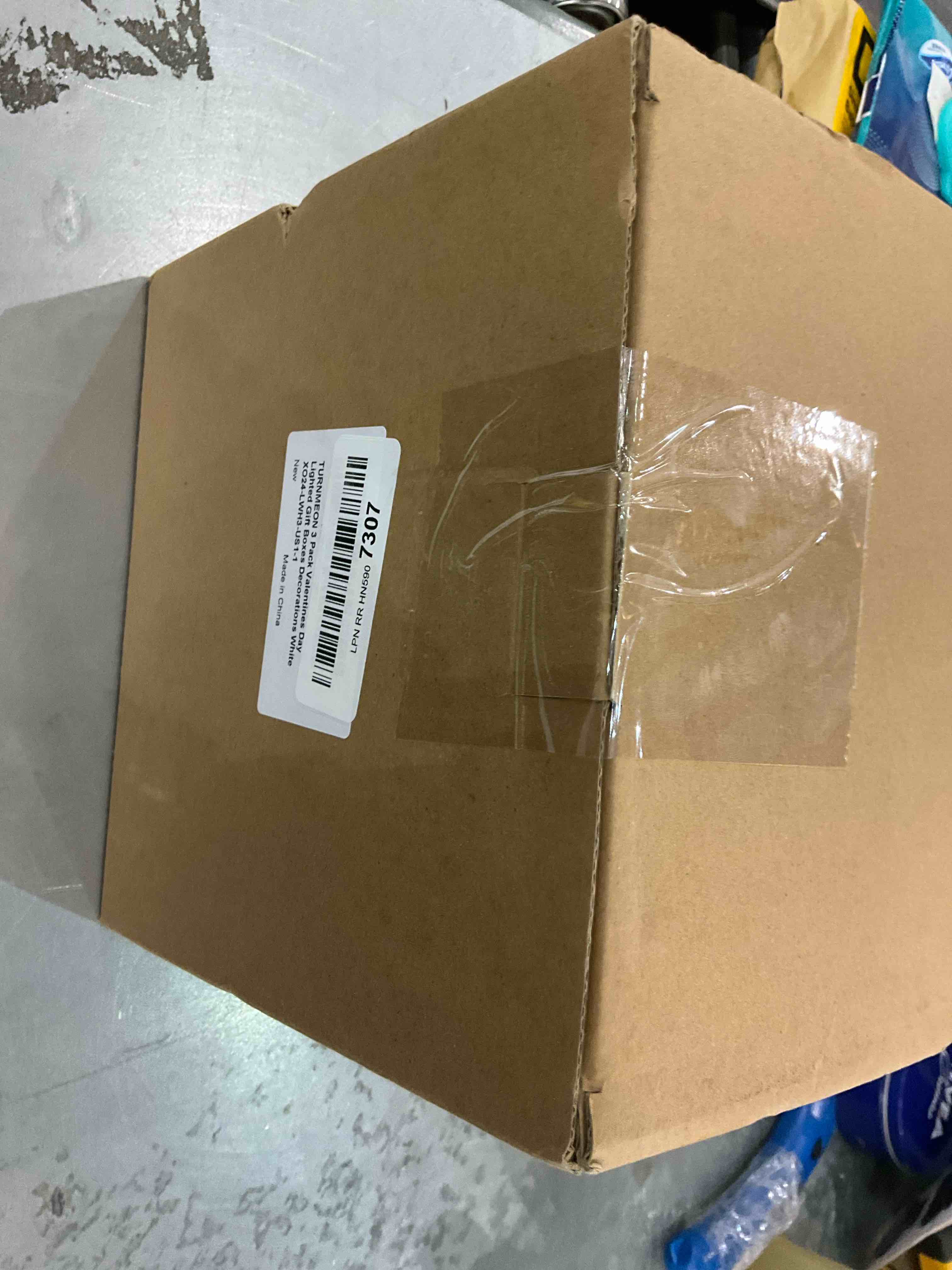 https://s3.amazonaws.com/lotting-images-prod/BargainHunt/EXS00705838_1707317347774.jpeg