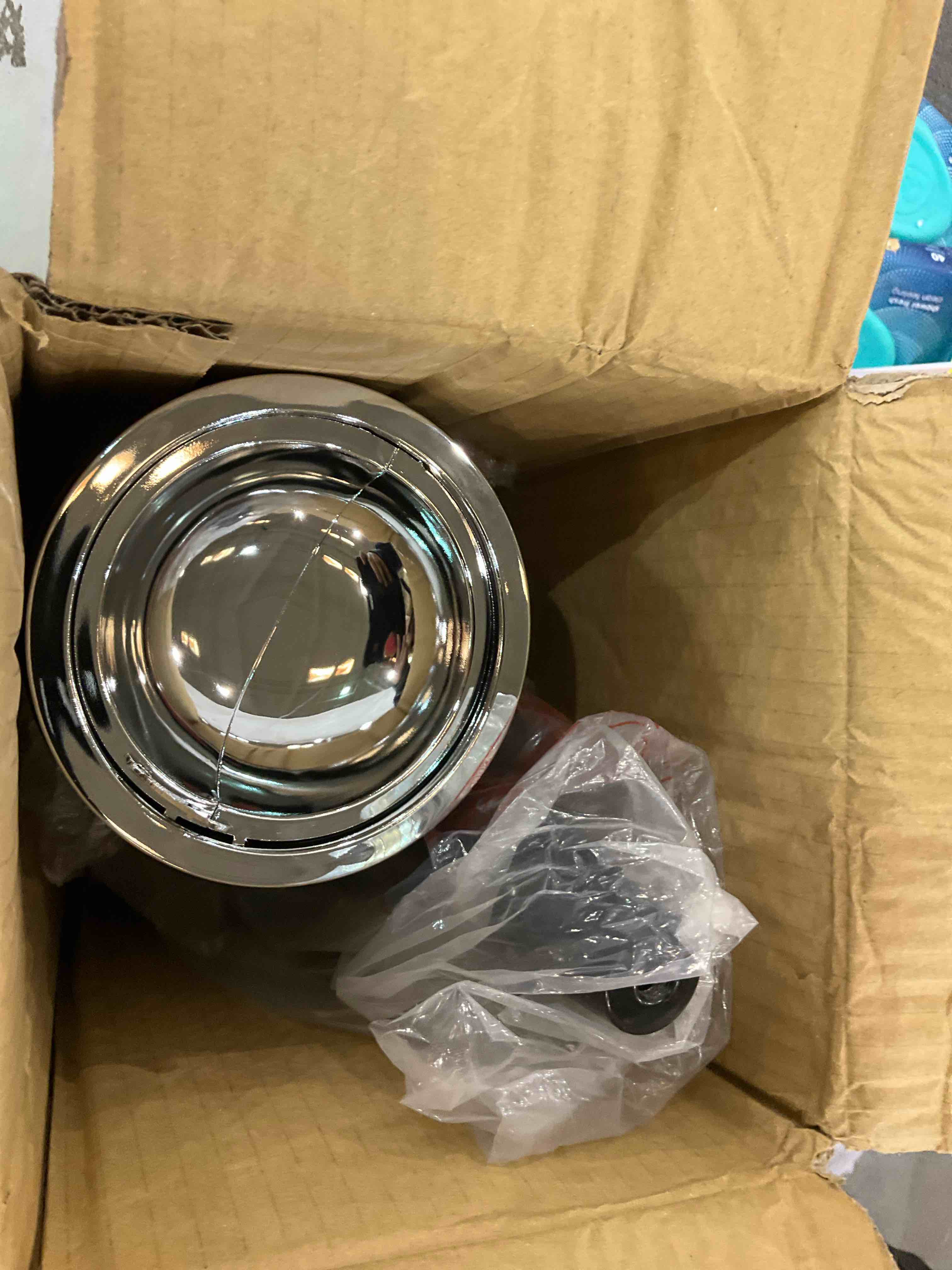 https://s3.amazonaws.com/lotting-images-prod/BargainHunt/EXS00705839_1707317443062.jpeg