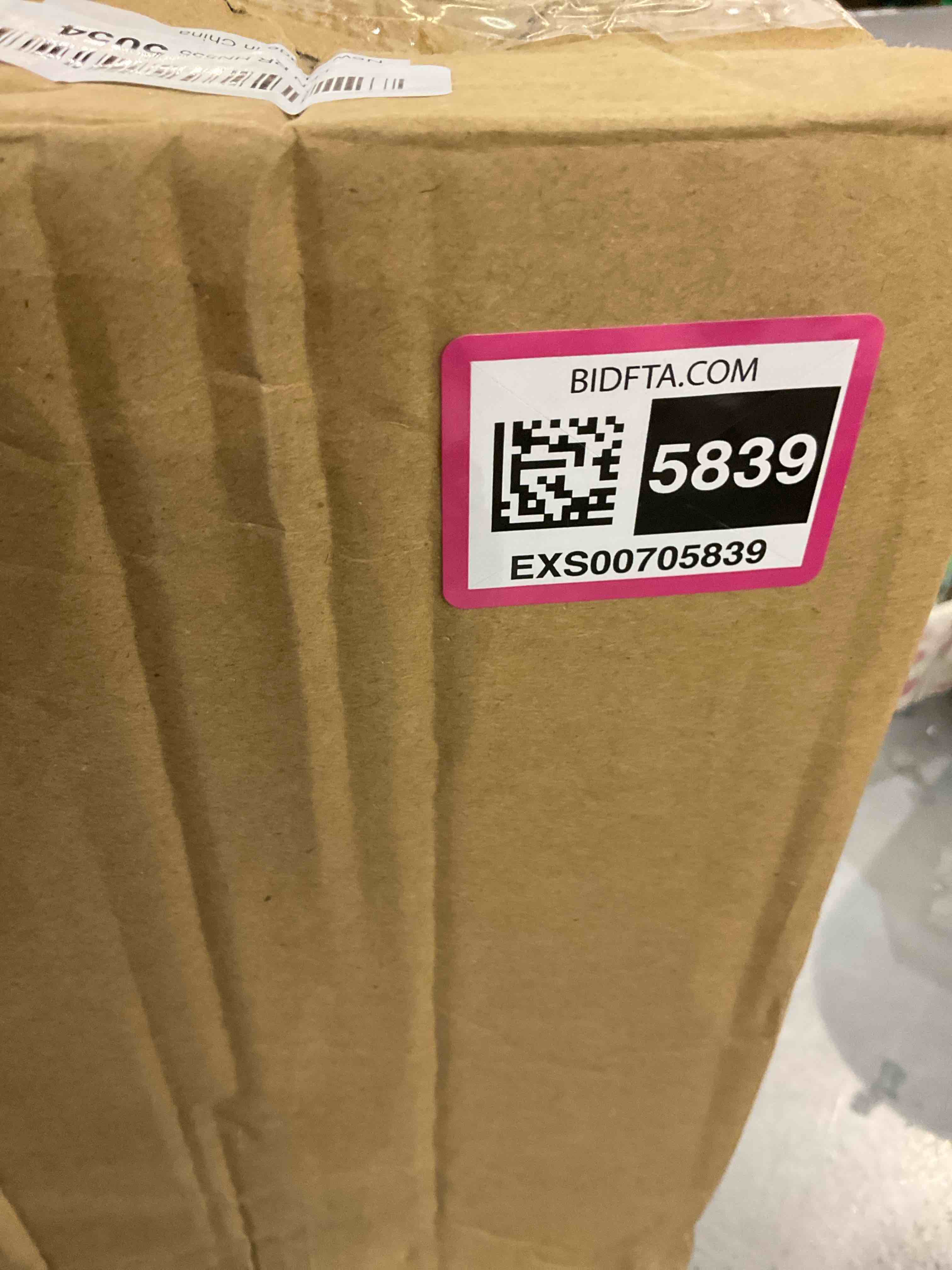 https://s3.amazonaws.com/lotting-images-prod/BargainHunt/EXS00705839_1707317463169.jpeg