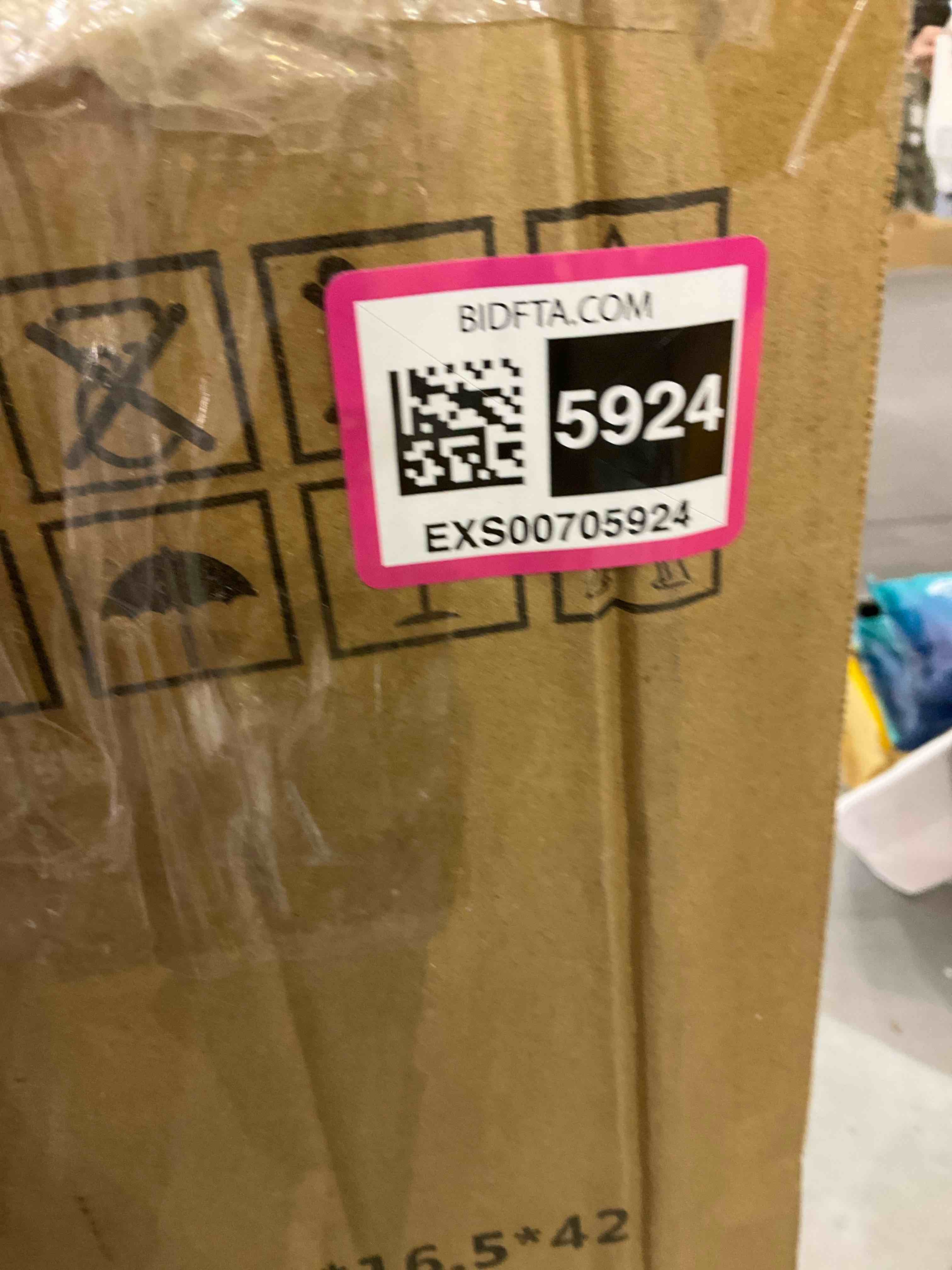 https://s3.amazonaws.com/lotting-images-prod/BargainHunt/EXS00705924_1707333891048.jpeg