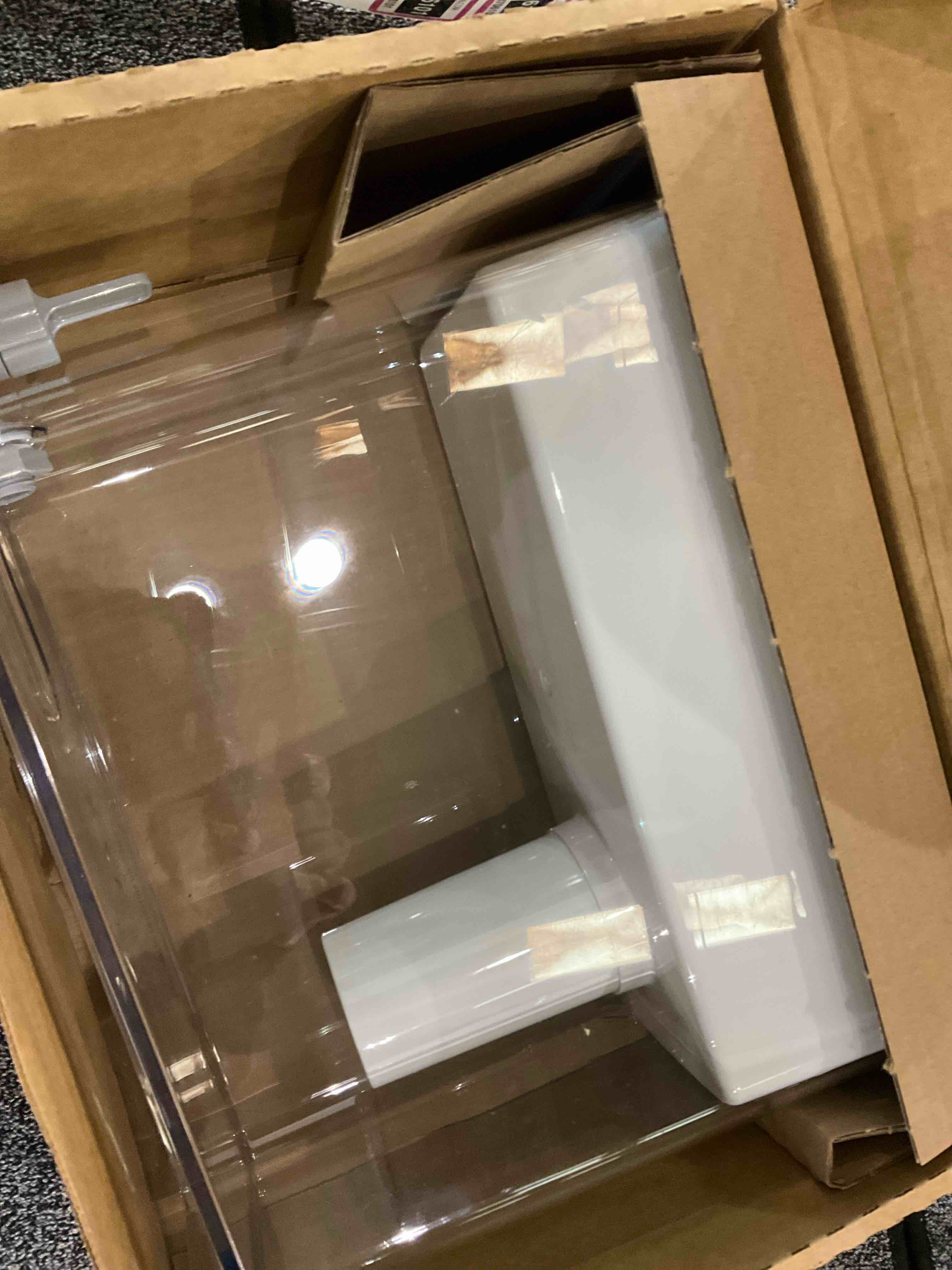 https://s3.amazonaws.com/lotting-images-prod/BargainHunt/EXS00706101_1706550303956.jpeg
