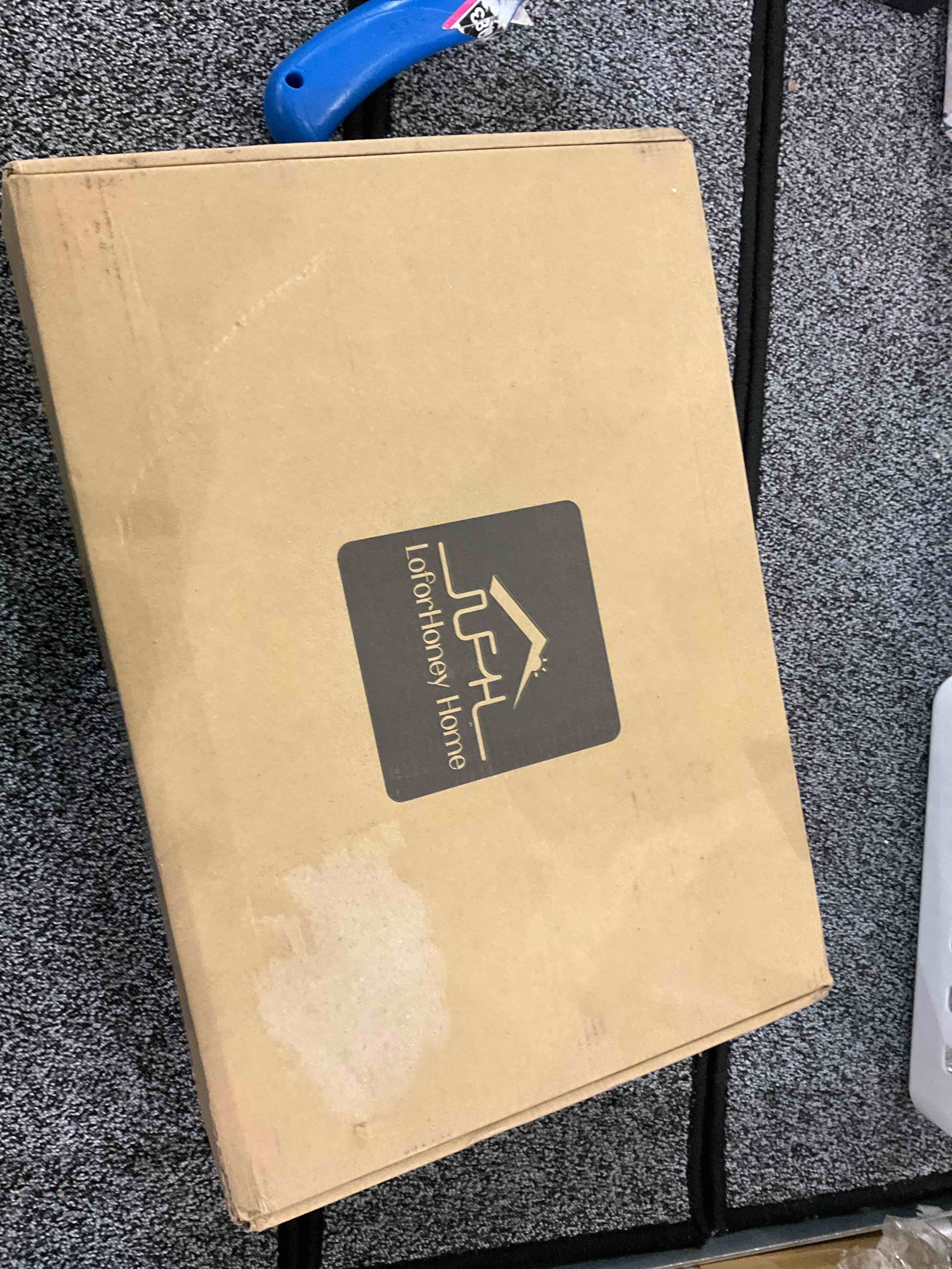 https://s3.amazonaws.com/lotting-images-prod/BargainHunt/EXS00706115_1706552682209.jpeg