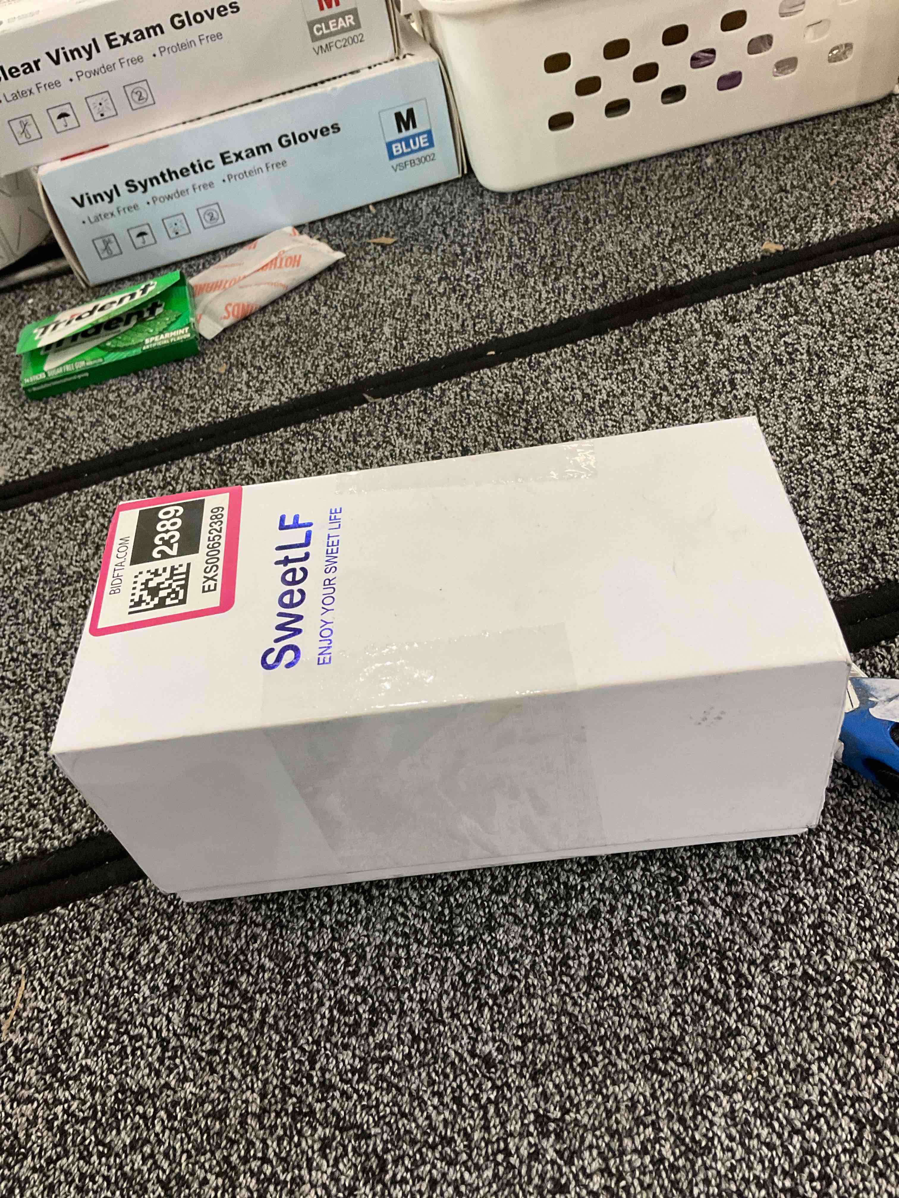 https://s3.amazonaws.com/lotting-images-prod/BargainHunt/EXS00706267_1706642529904.jpeg