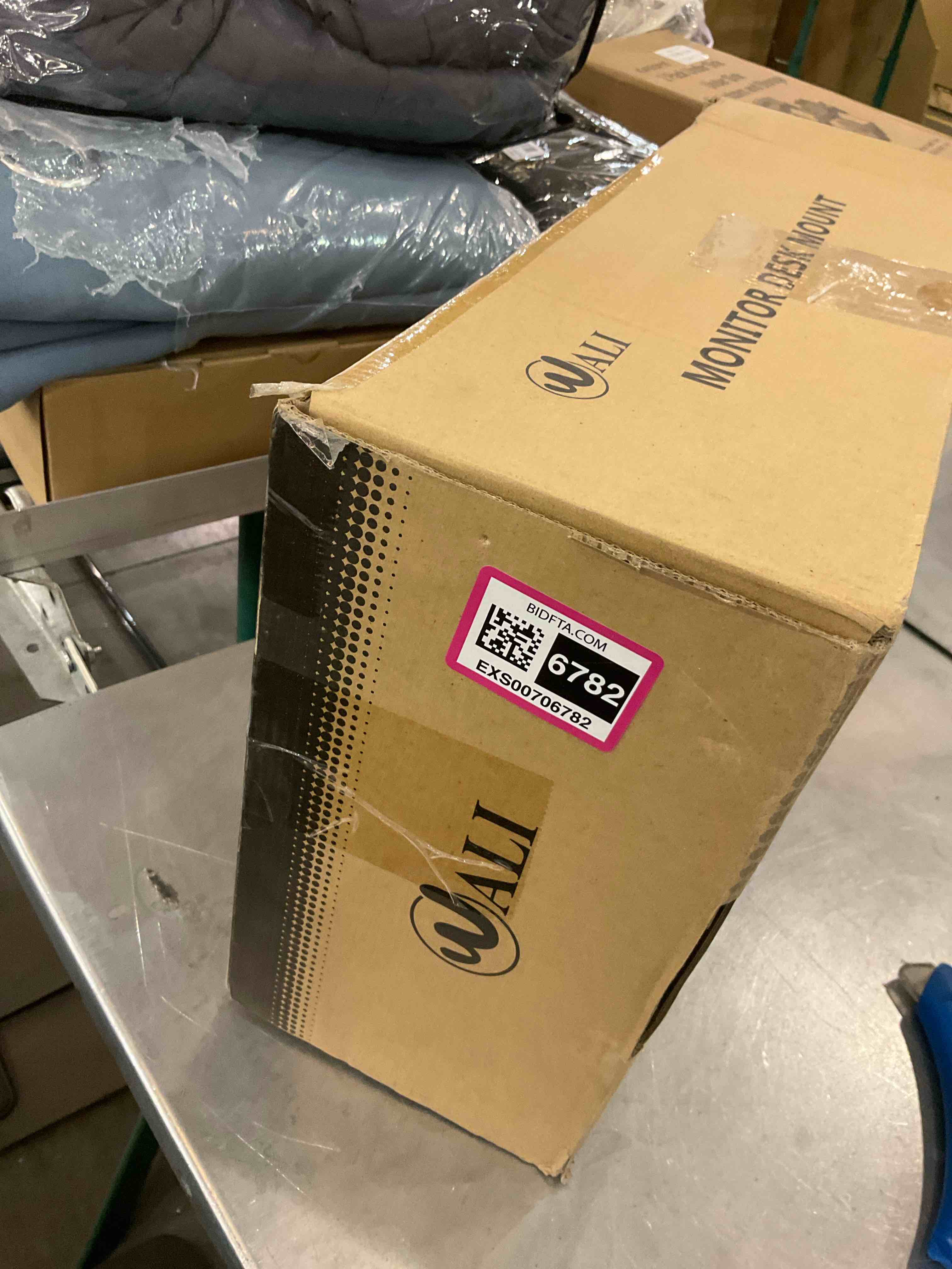 https://s3.amazonaws.com/lotting-images-prod/BargainHunt/EXS00706782_1707415530083.jpeg