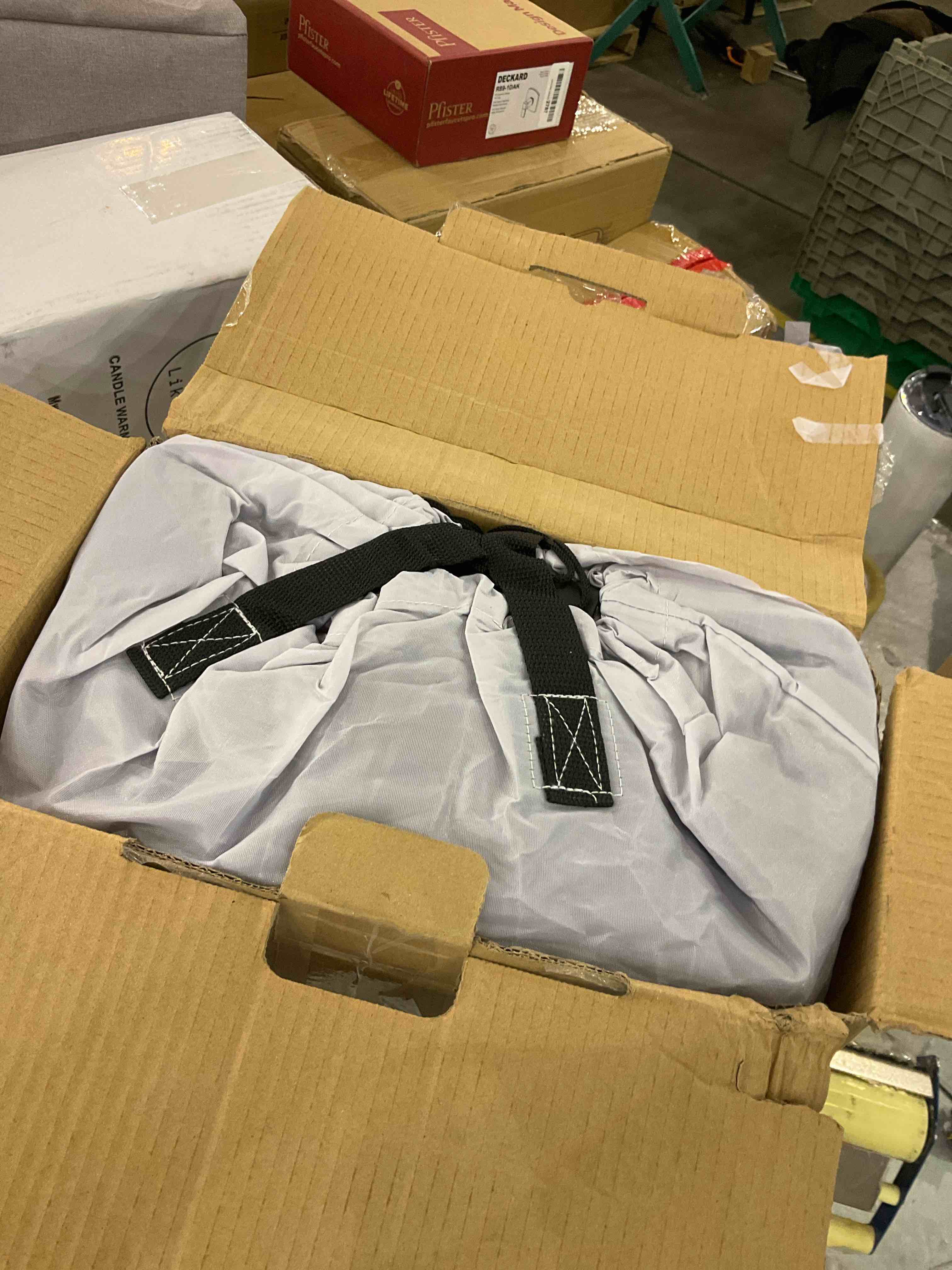 https://s3.amazonaws.com/lotting-images-prod/BargainHunt/EXS00706812_1707420963793.jpeg