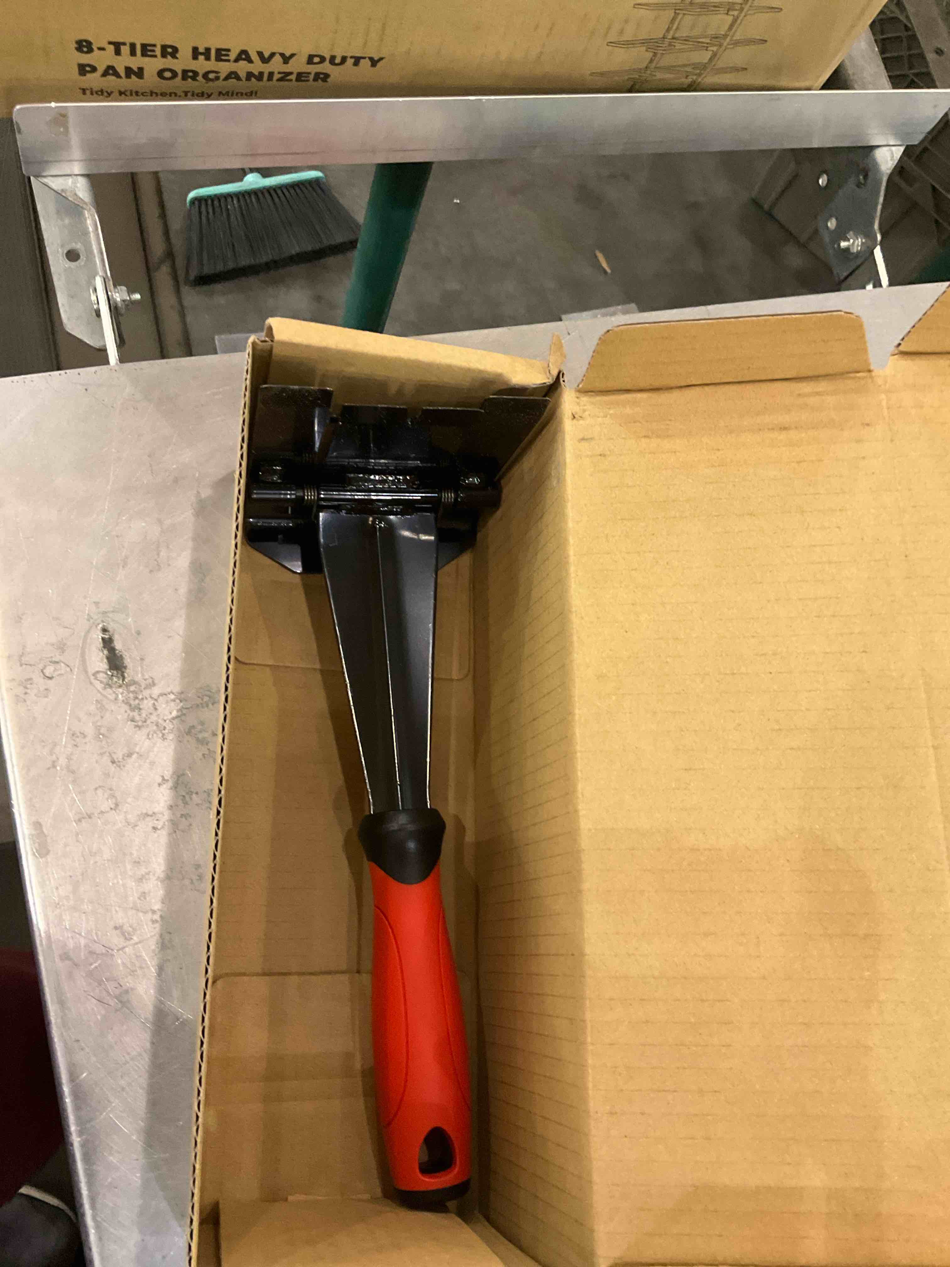 https://s3.amazonaws.com/lotting-images-prod/BargainHunt/EXS00706814_1707421214366.jpeg