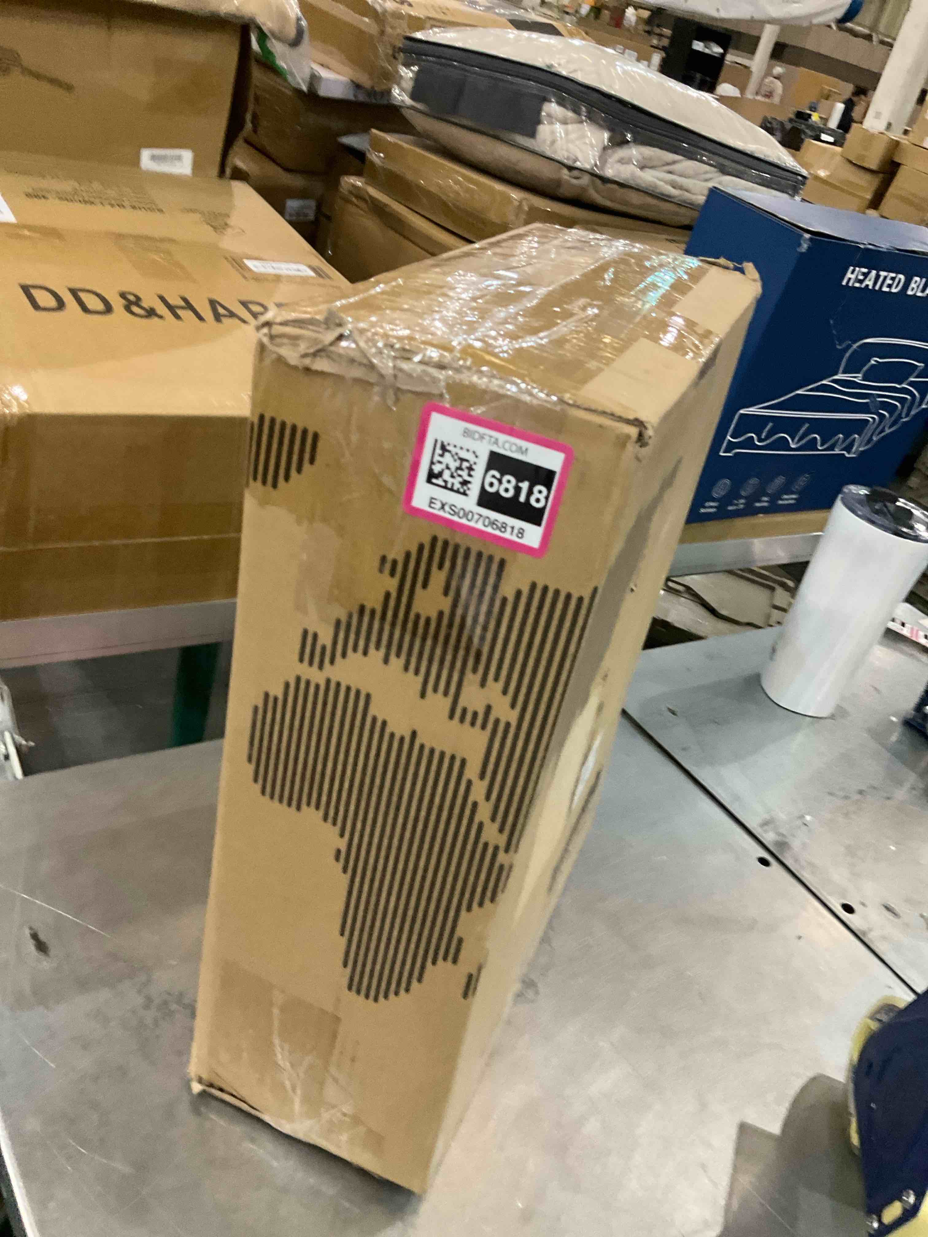 https://s3.amazonaws.com/lotting-images-prod/BargainHunt/EXS00706818_1707421825132.jpeg