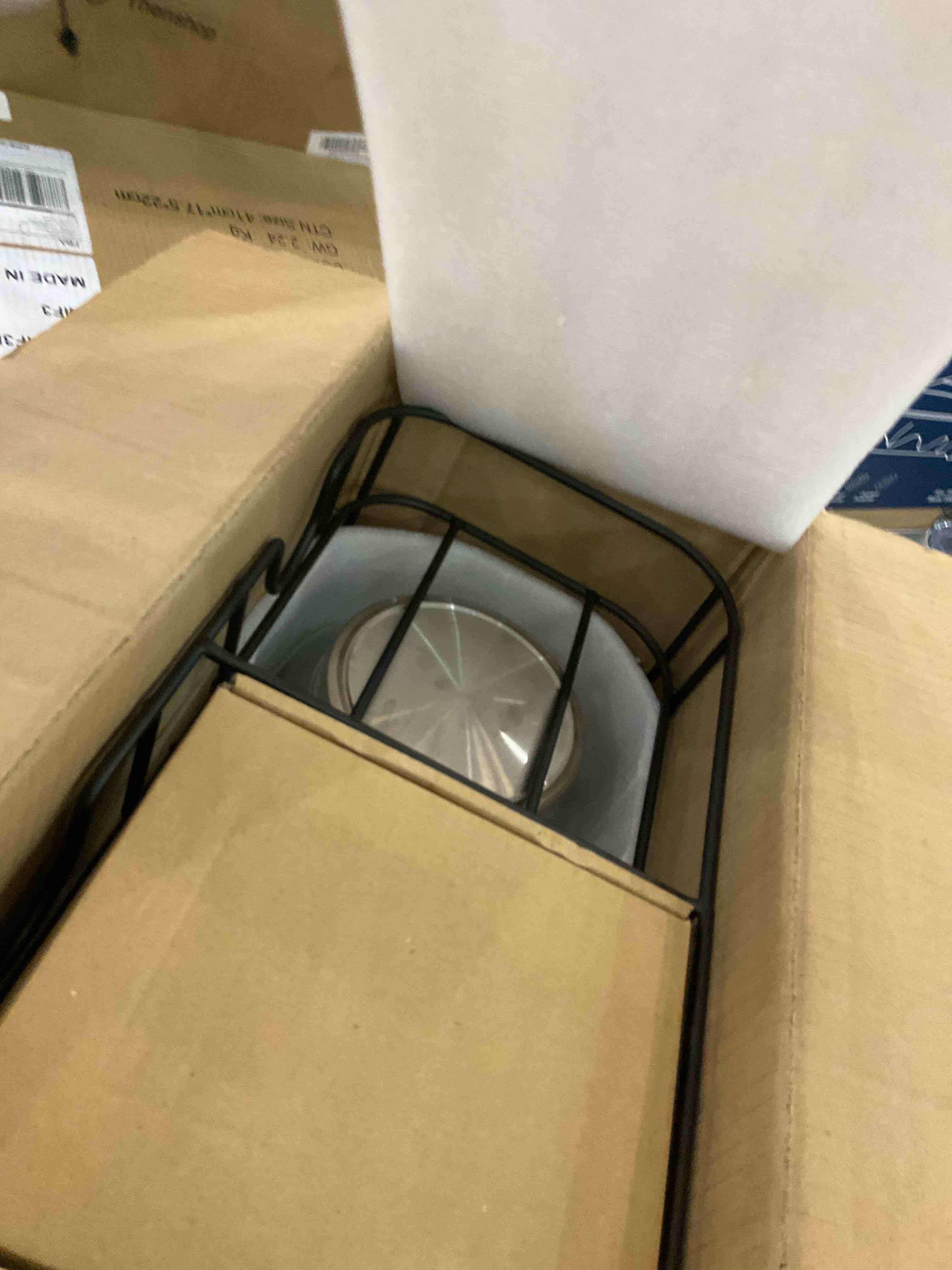 https://s3.amazonaws.com/lotting-images-prod/BargainHunt/EXS00706819_1707421877177.jpeg
