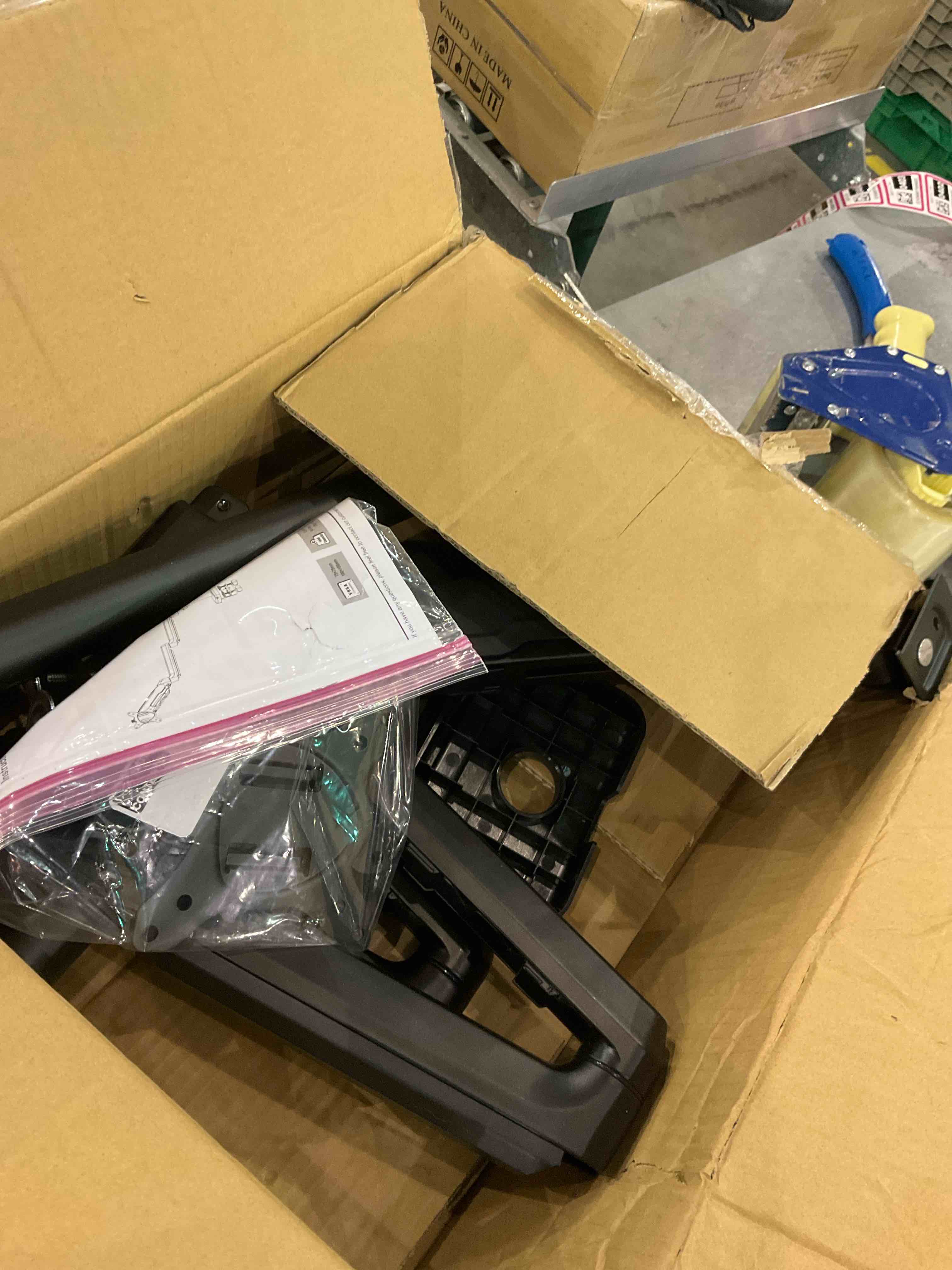 https://s3.amazonaws.com/lotting-images-prod/BargainHunt/EXS00706848_1707482074023.jpeg