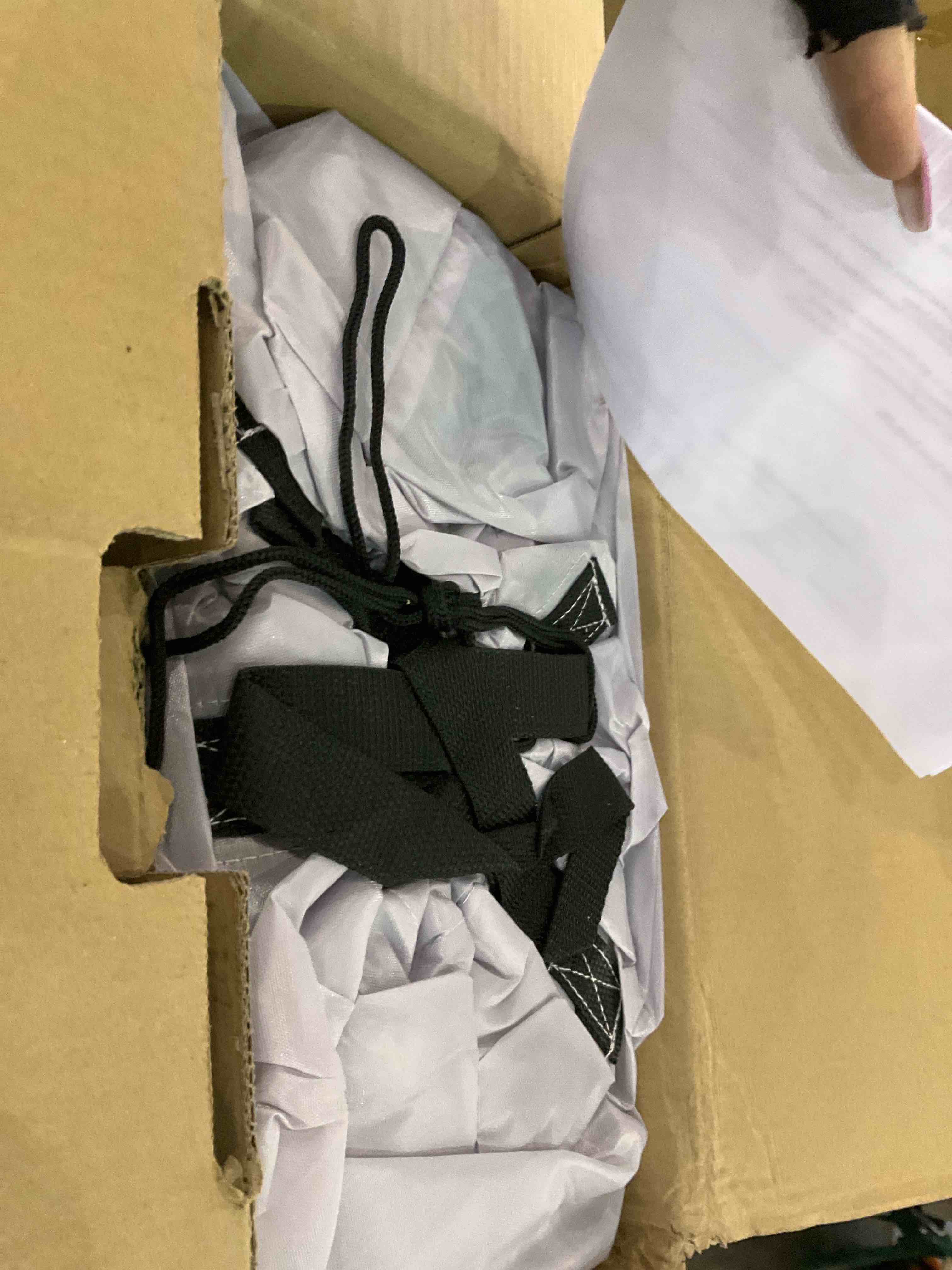 https://s3.amazonaws.com/lotting-images-prod/BargainHunt/EXS00706863_1707483395145.jpeg