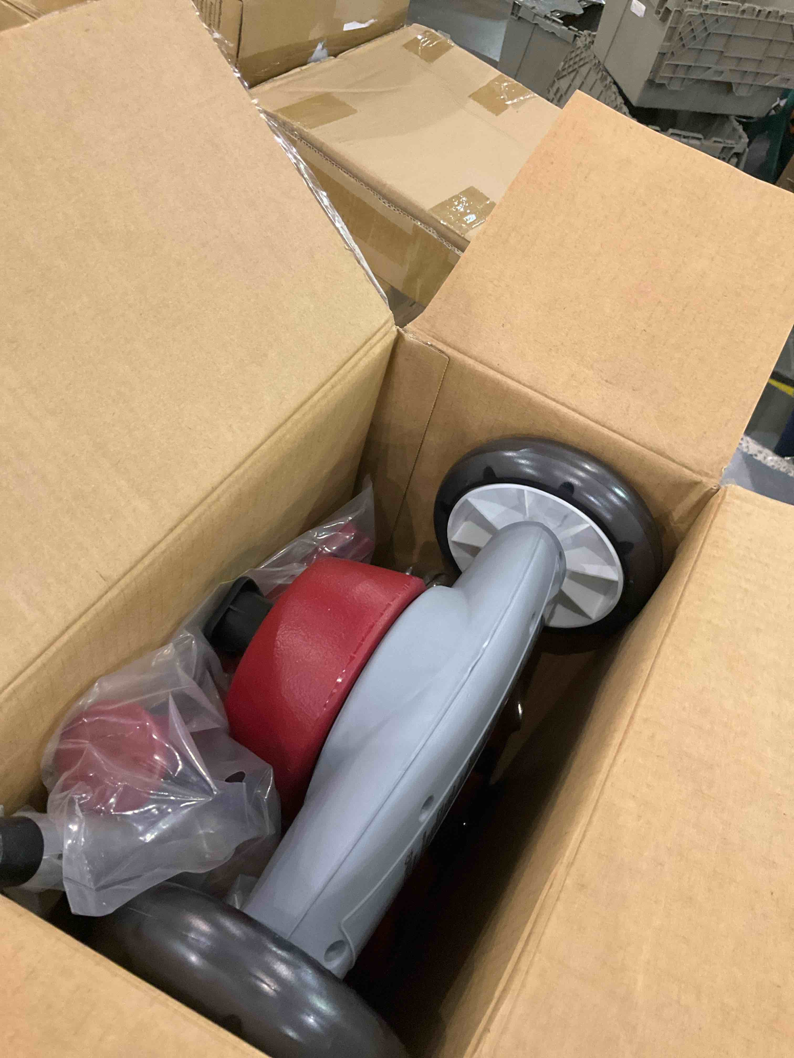 https://s3.amazonaws.com/lotting-images-prod/BargainHunt/EXS00706870_1707484018504.jpeg