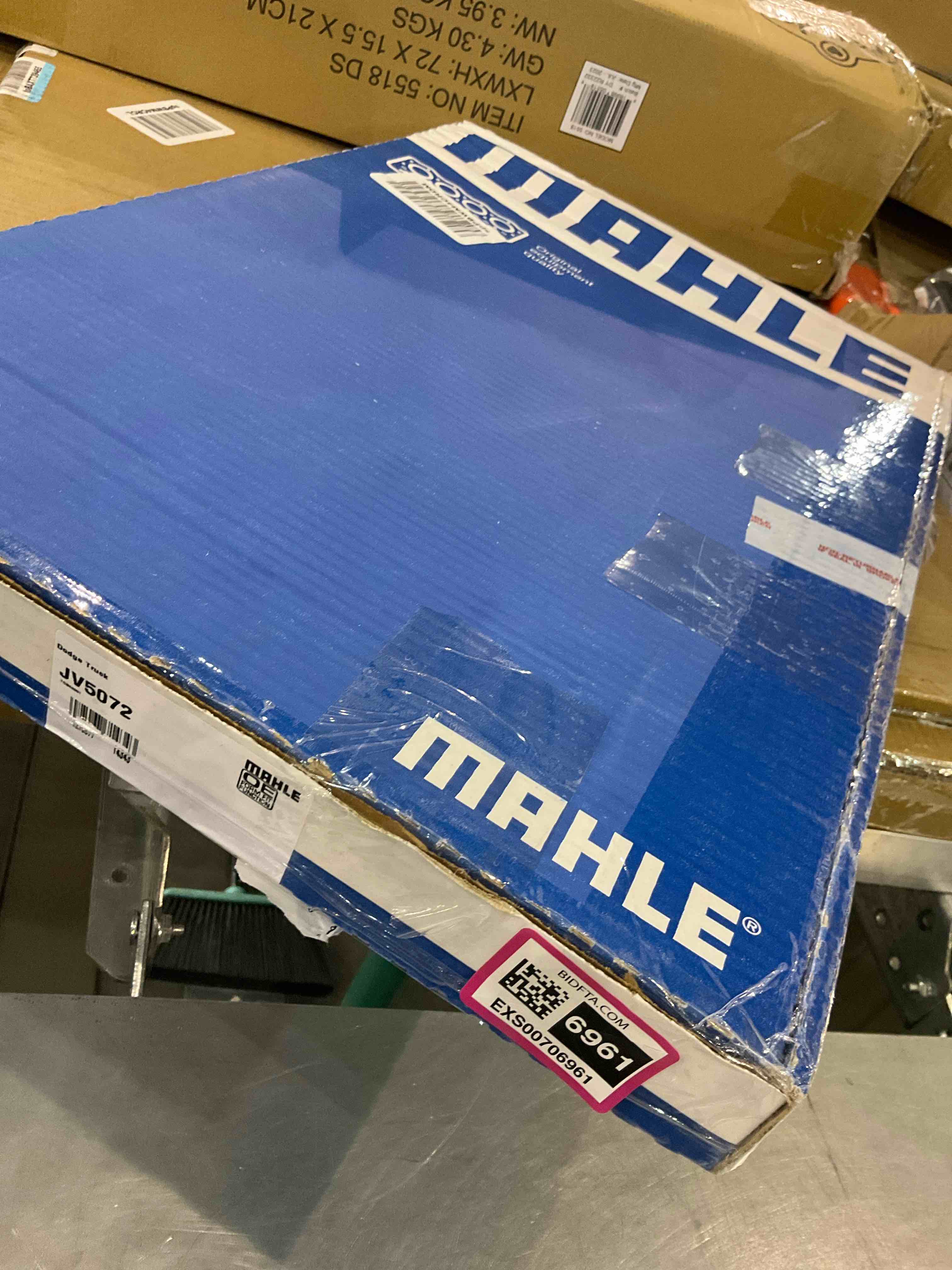https://s3.amazonaws.com/lotting-images-prod/BargainHunt/EXS00706961_1707743946789.jpeg