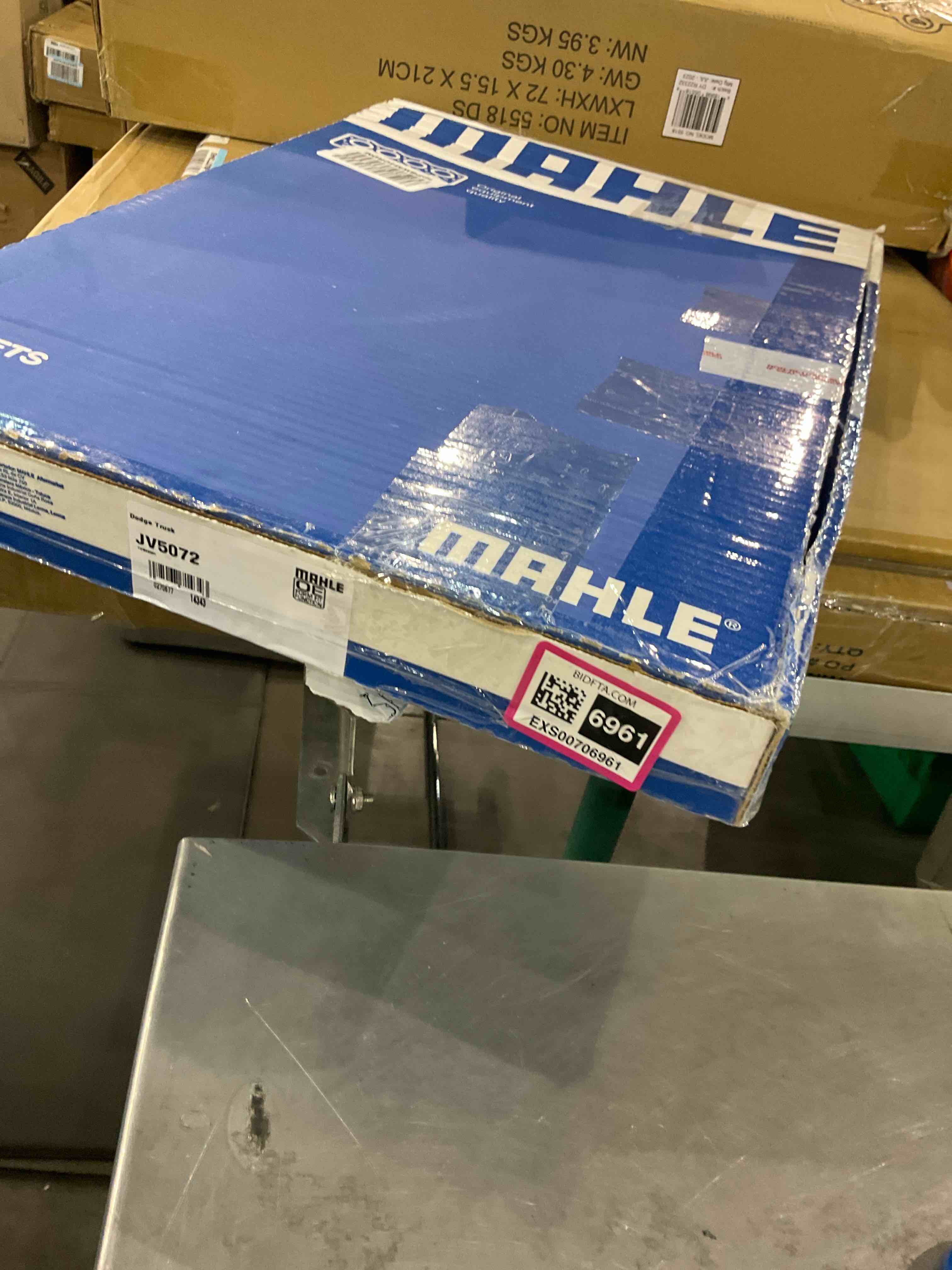 https://s3.amazonaws.com/lotting-images-prod/BargainHunt/EXS00706961_1707744006506.jpeg