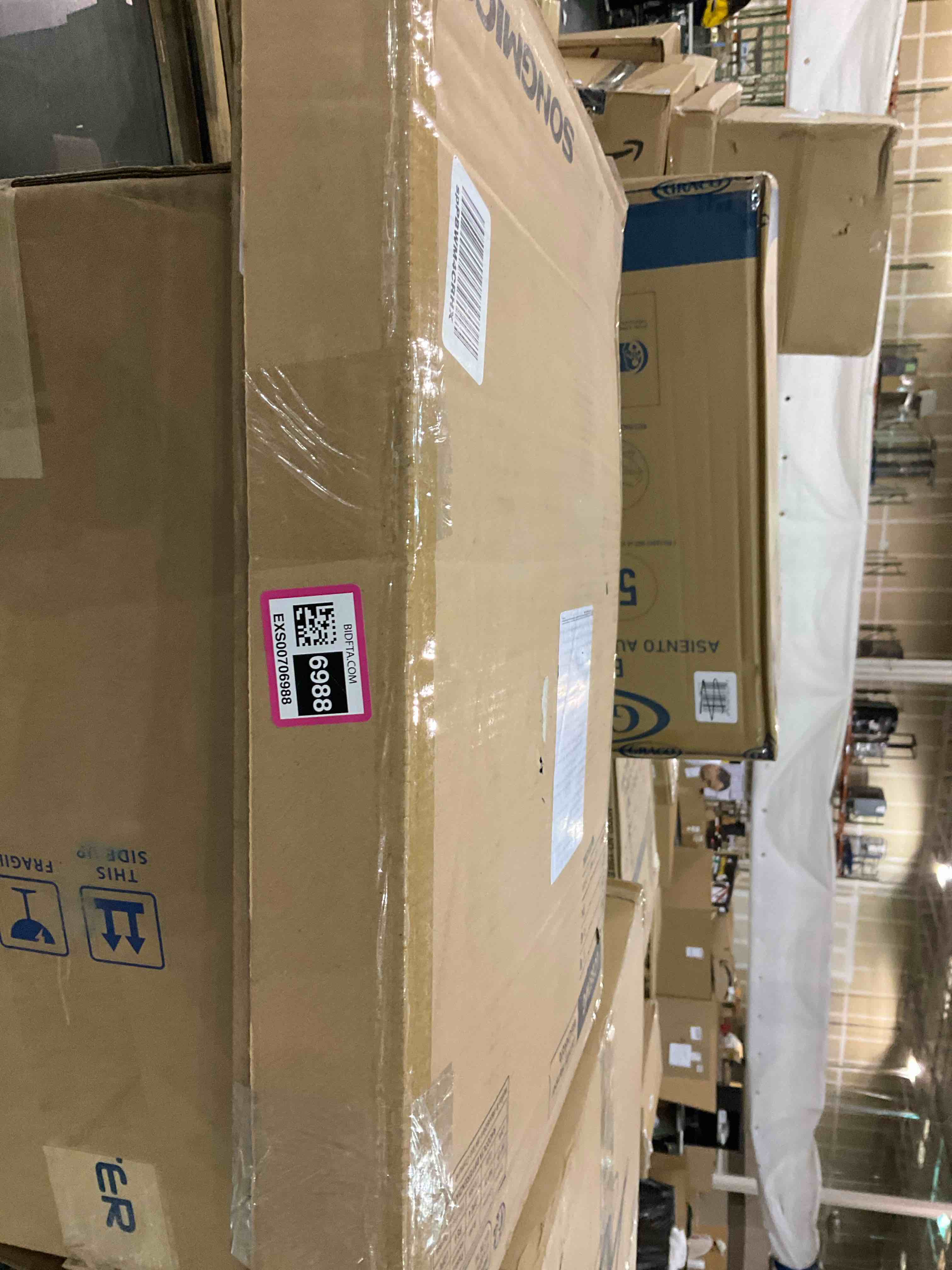 https://s3.amazonaws.com/lotting-images-prod/BargainHunt/EXS00706988_1707750593250.jpeg