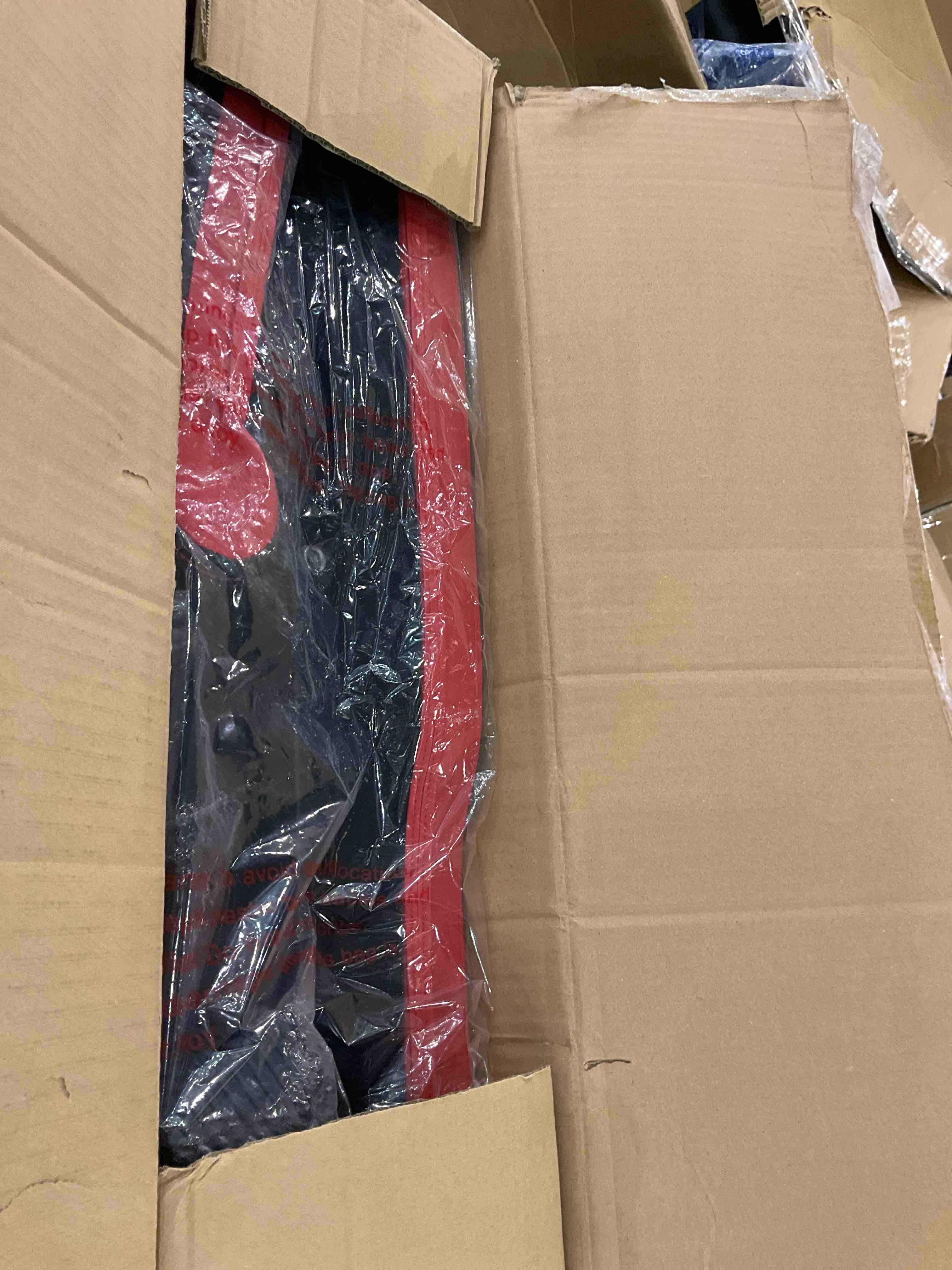 https://s3.amazonaws.com/lotting-images-prod/BargainHunt/EXS00706997_1707751899226.jpeg