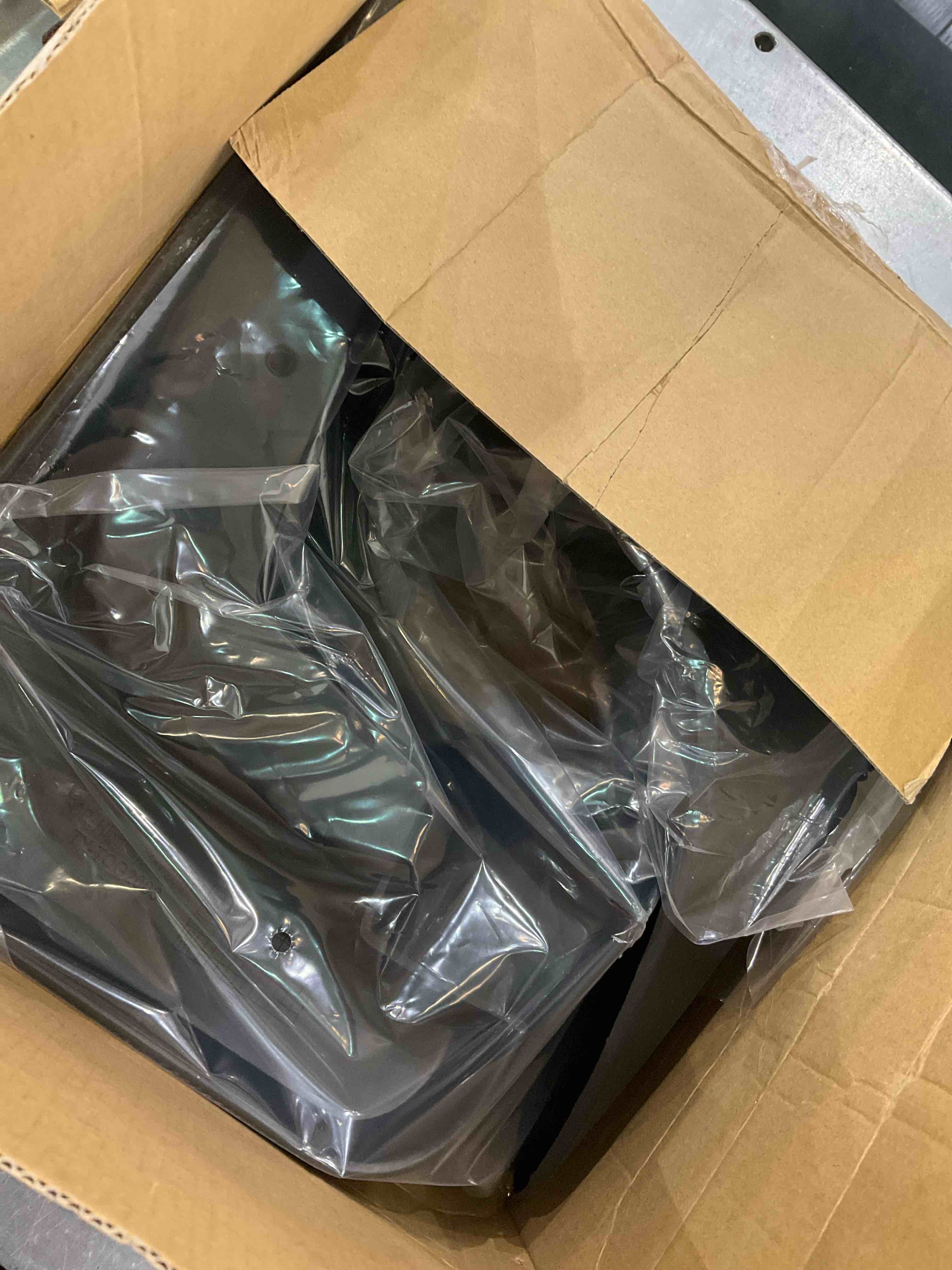 https://s3.amazonaws.com/lotting-images-prod/BargainHunt/EXS00707248_1706638025733.jpeg